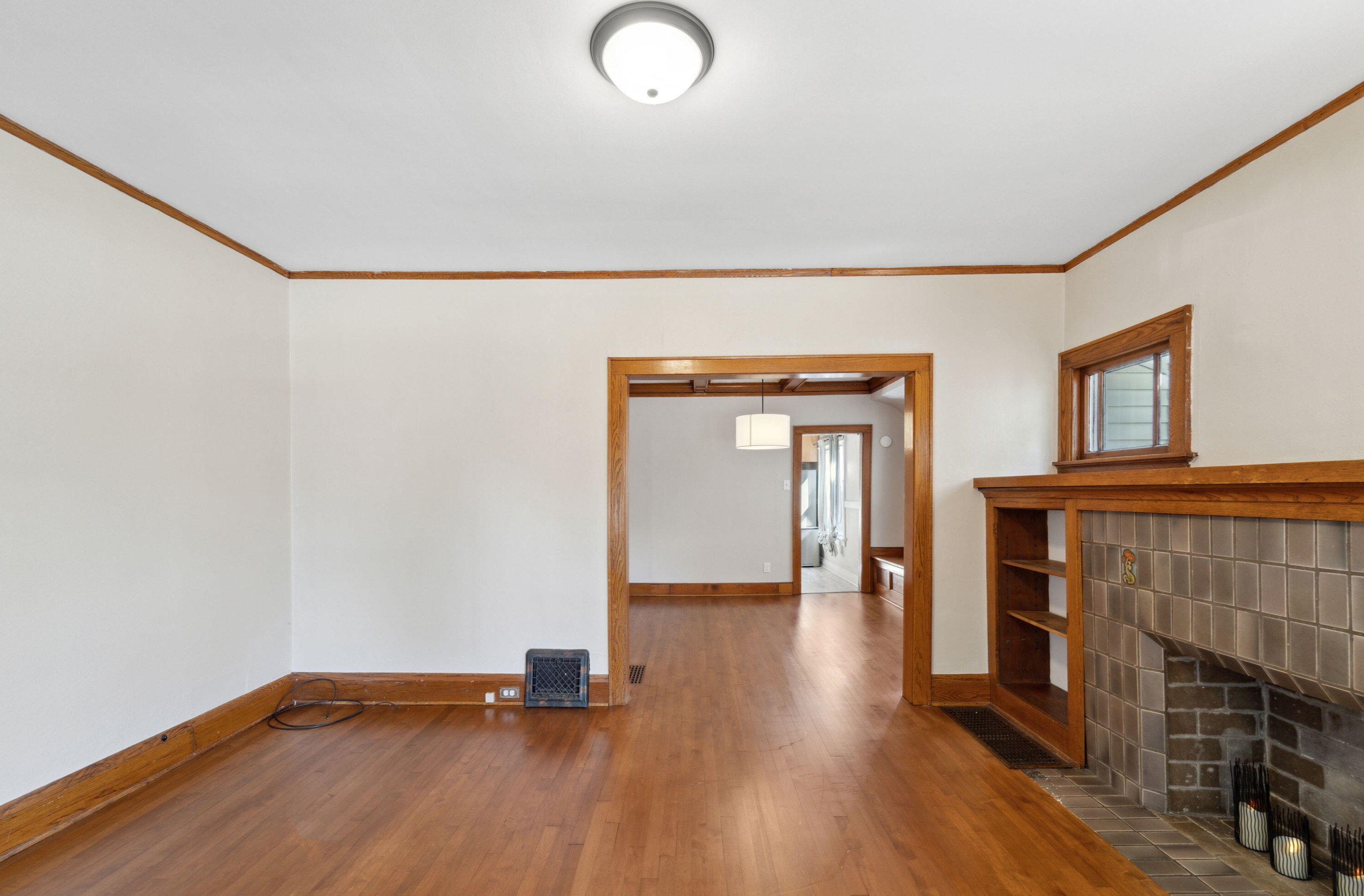 5422 Lloyd St, Milwaukee WI  53208-1001 exterior