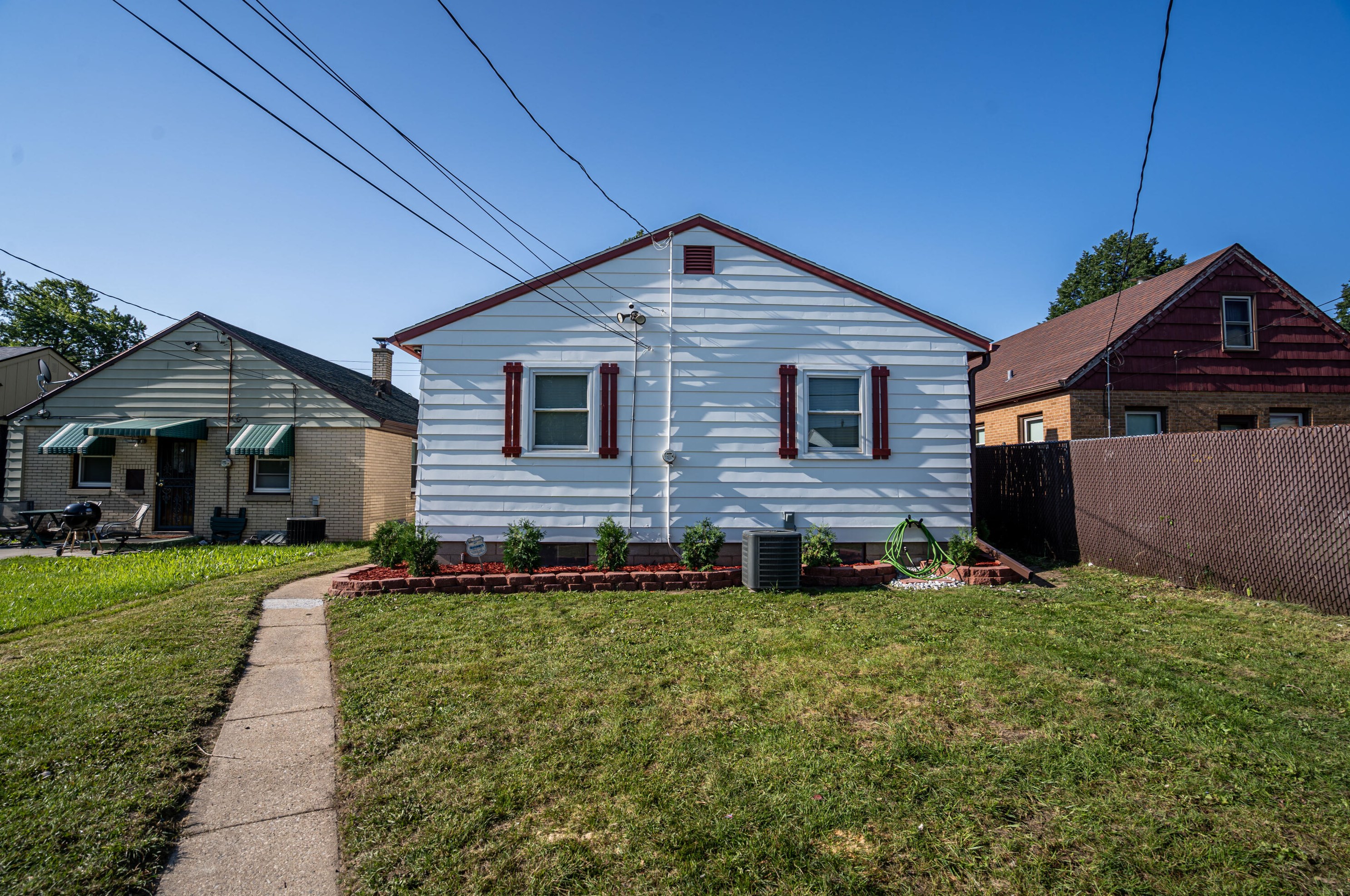 1934 Congress St, Milwaukee WI  53209-6410 exterior