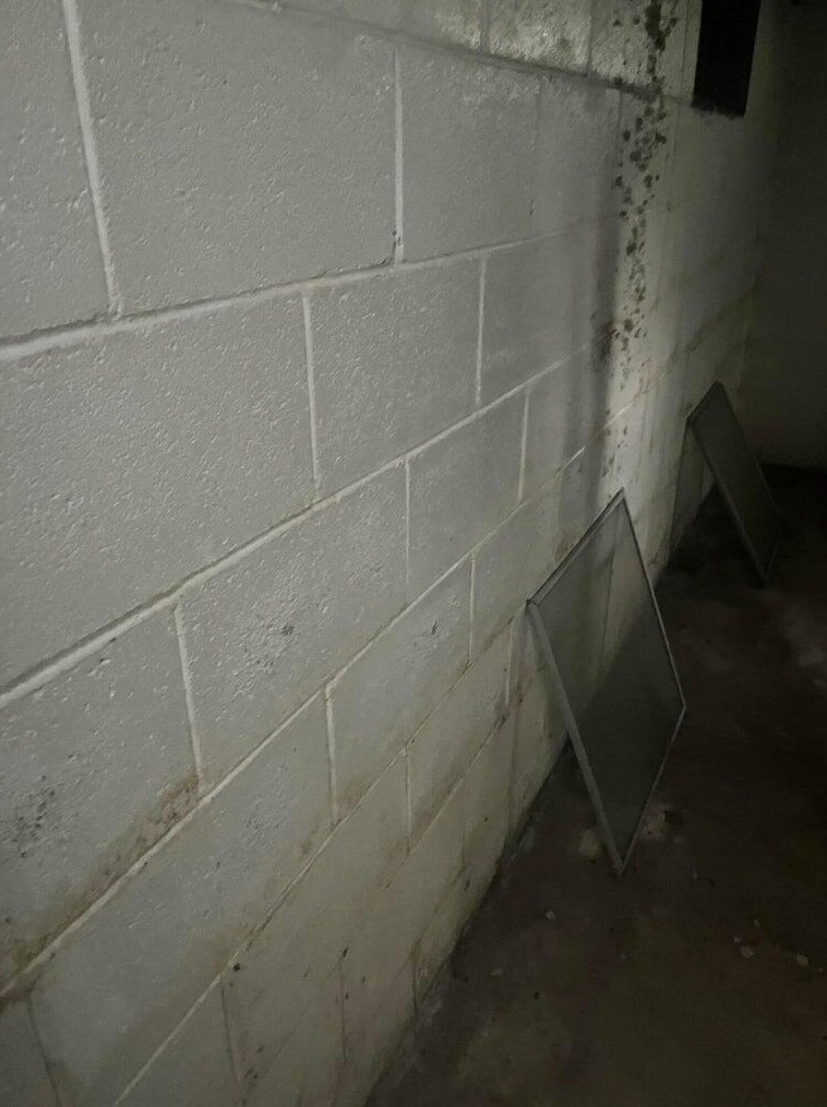 2958 19 St, Milwaukee WI 53206-2115 exterior