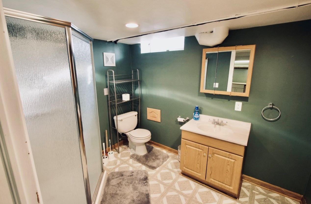 2855 89th St, Milwaukee WI  53222-4603 exterior