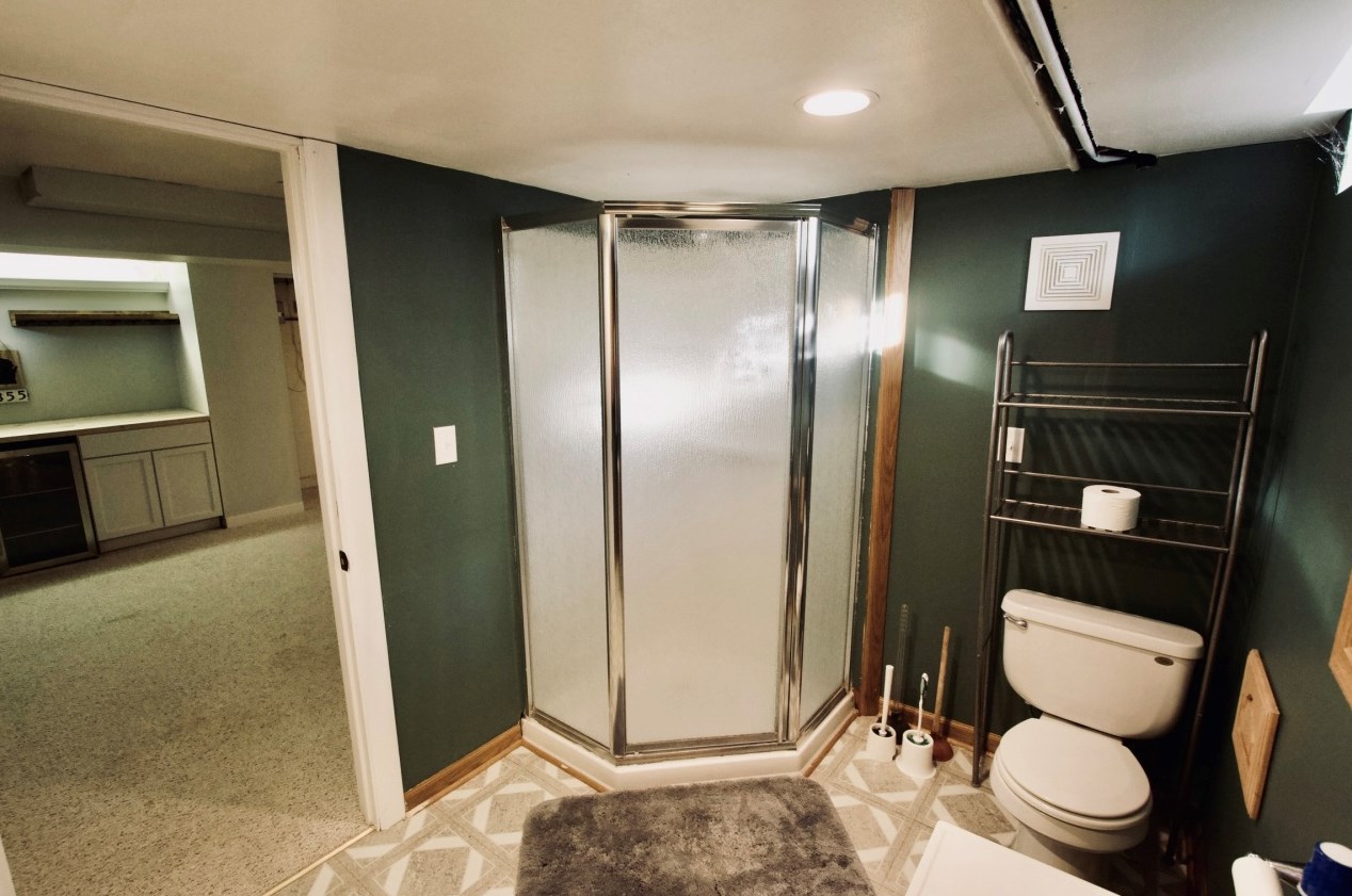 2855 89th St, Milwaukee WI  53222-4603 exterior