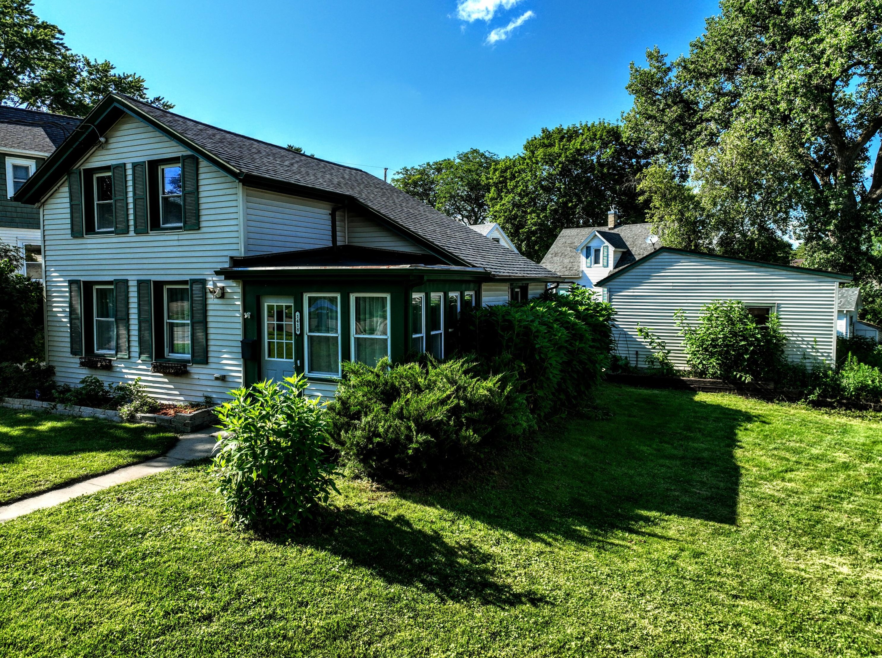 1418 Main St, Watertown WI  53094-4035 exterior