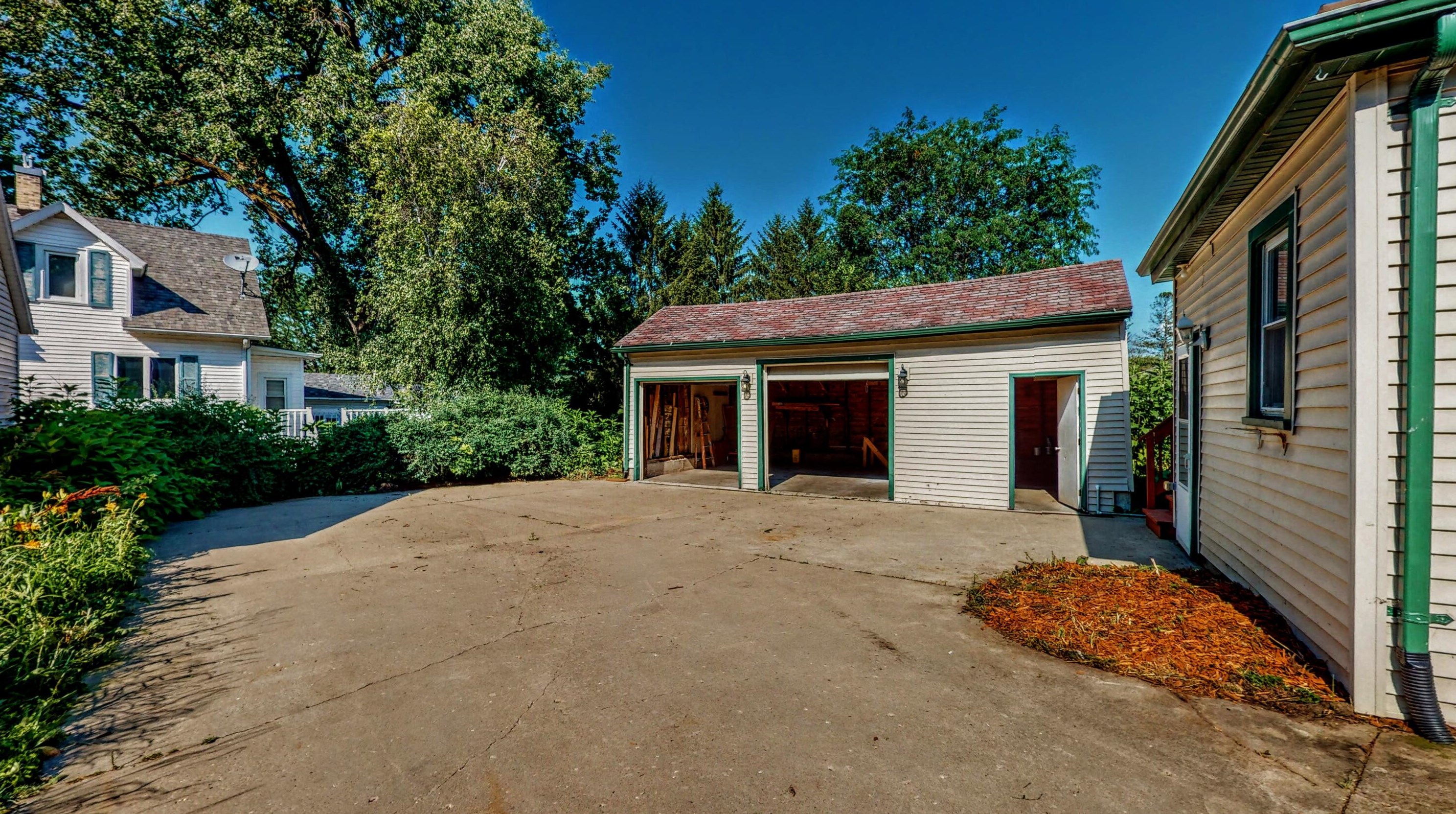 1418 Main St, Watertown WI  53094-4035 exterior