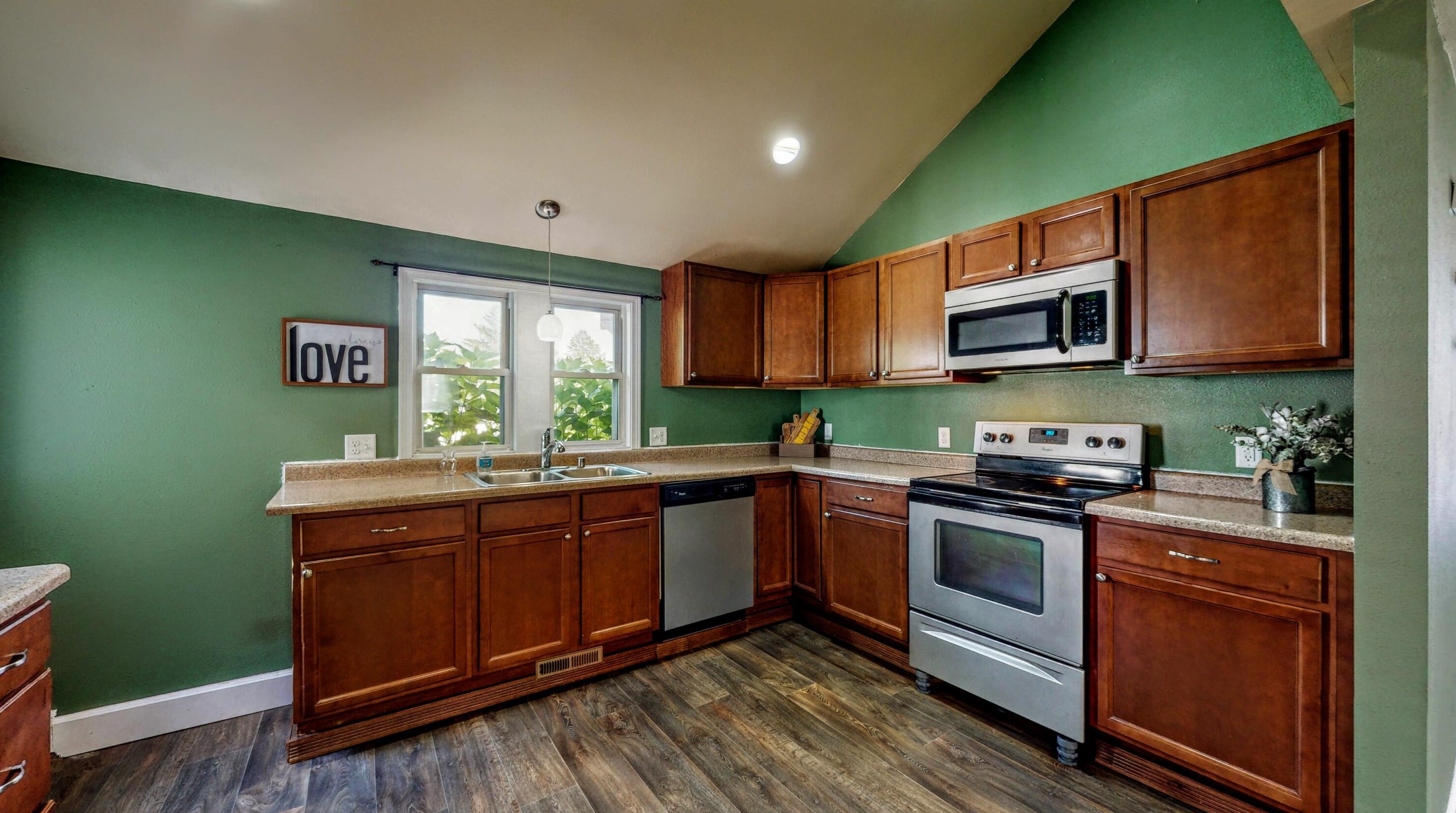 1418 Main St, Watertown WI  53094-4035 exterior