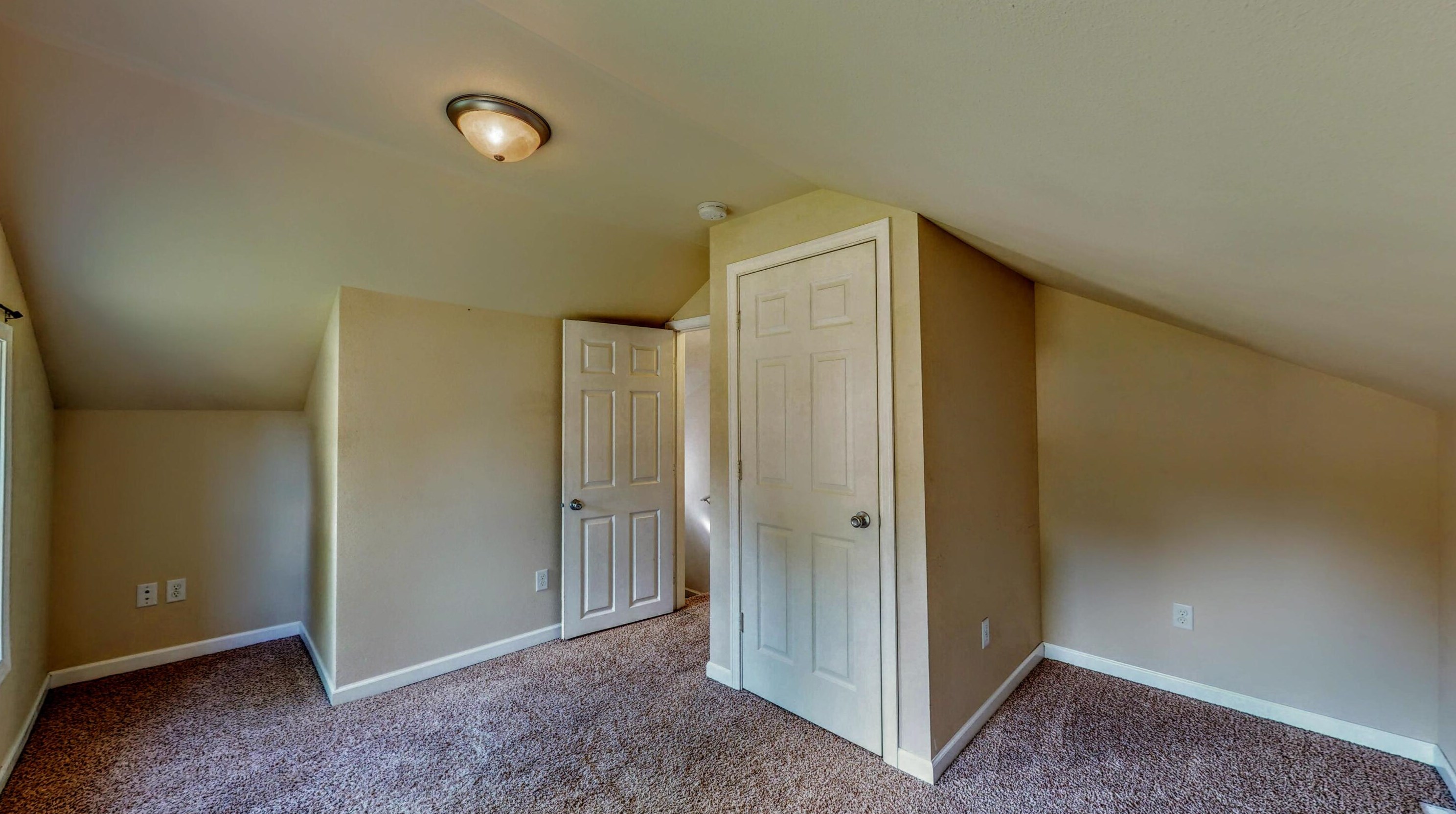 1418 Main St, Watertown WI  53094-4035 exterior