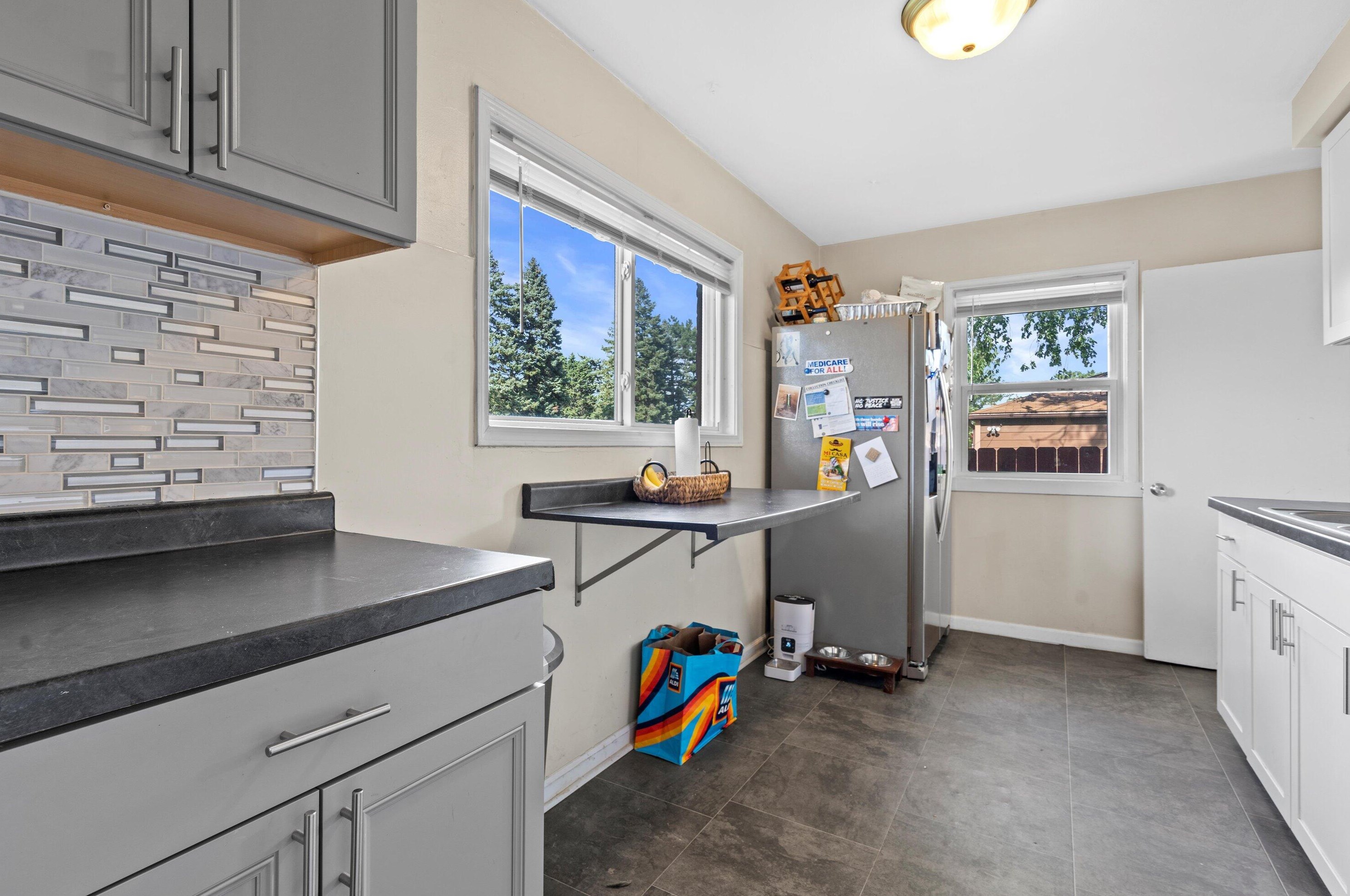 6031 Burleigh St, Milwaukee WI 53210-1551 exterior