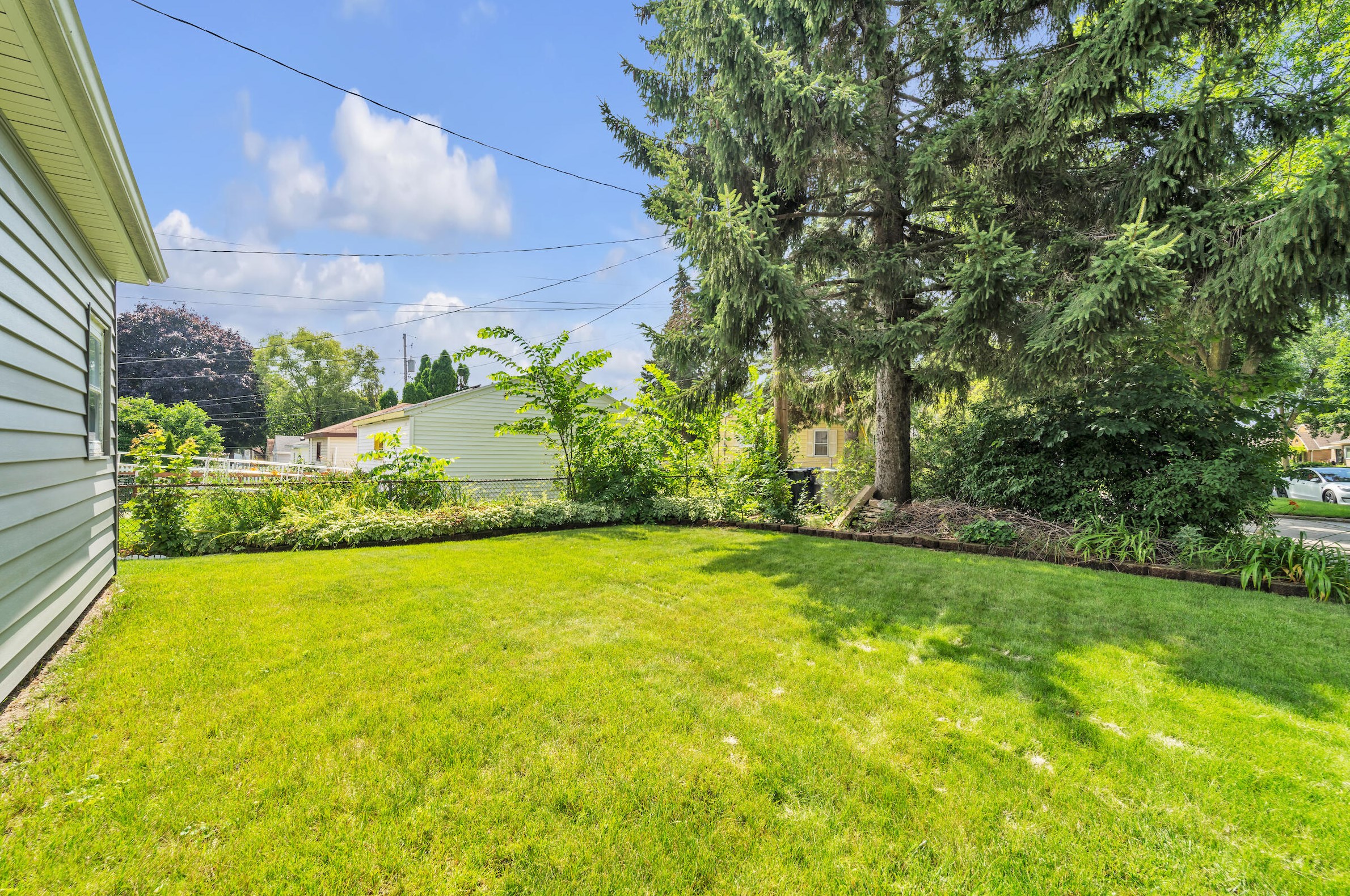 3322 81, Milwaukee WI 53213-1013 exterior