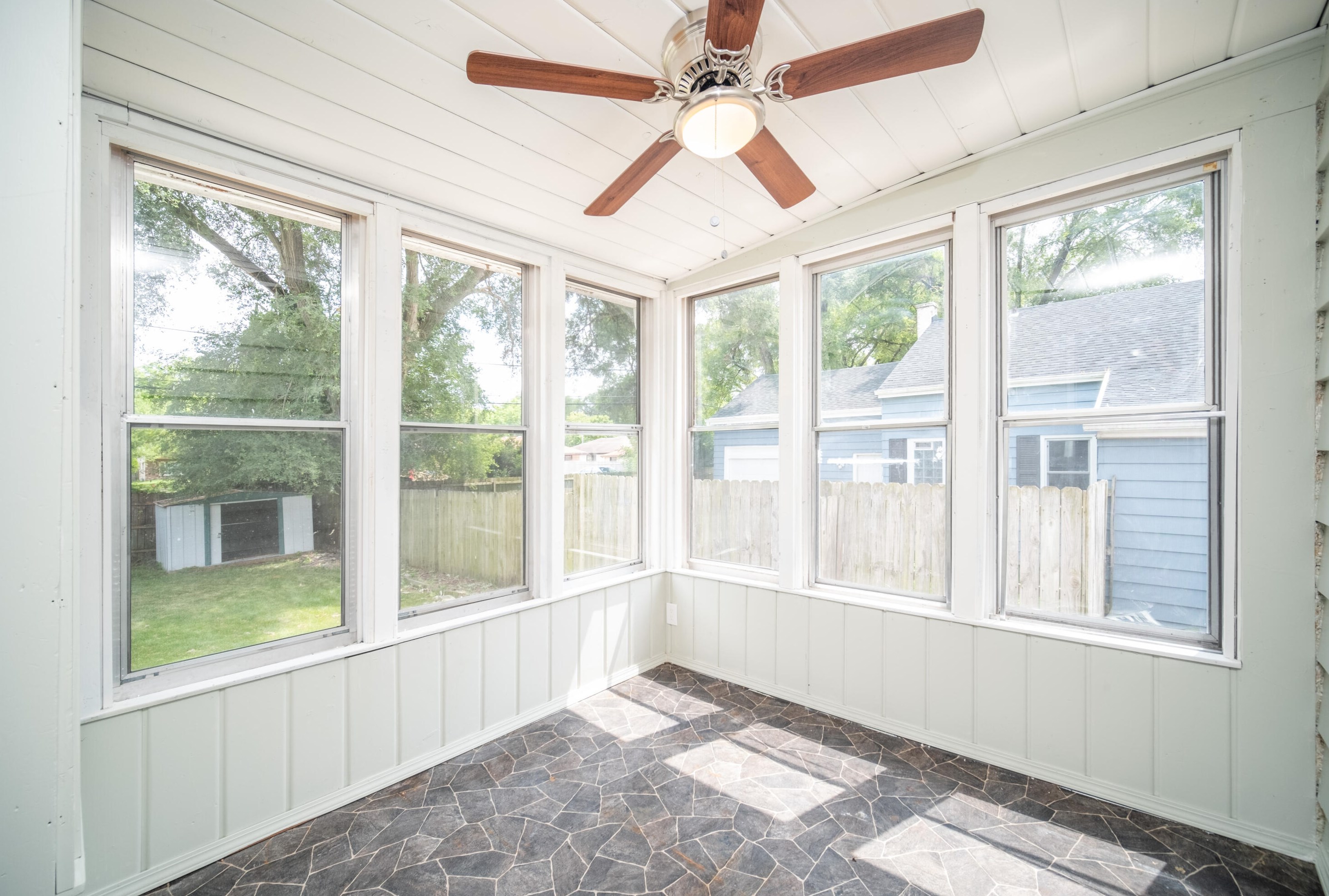 6544 56, Milwaukee WI 53223-5916 exterior