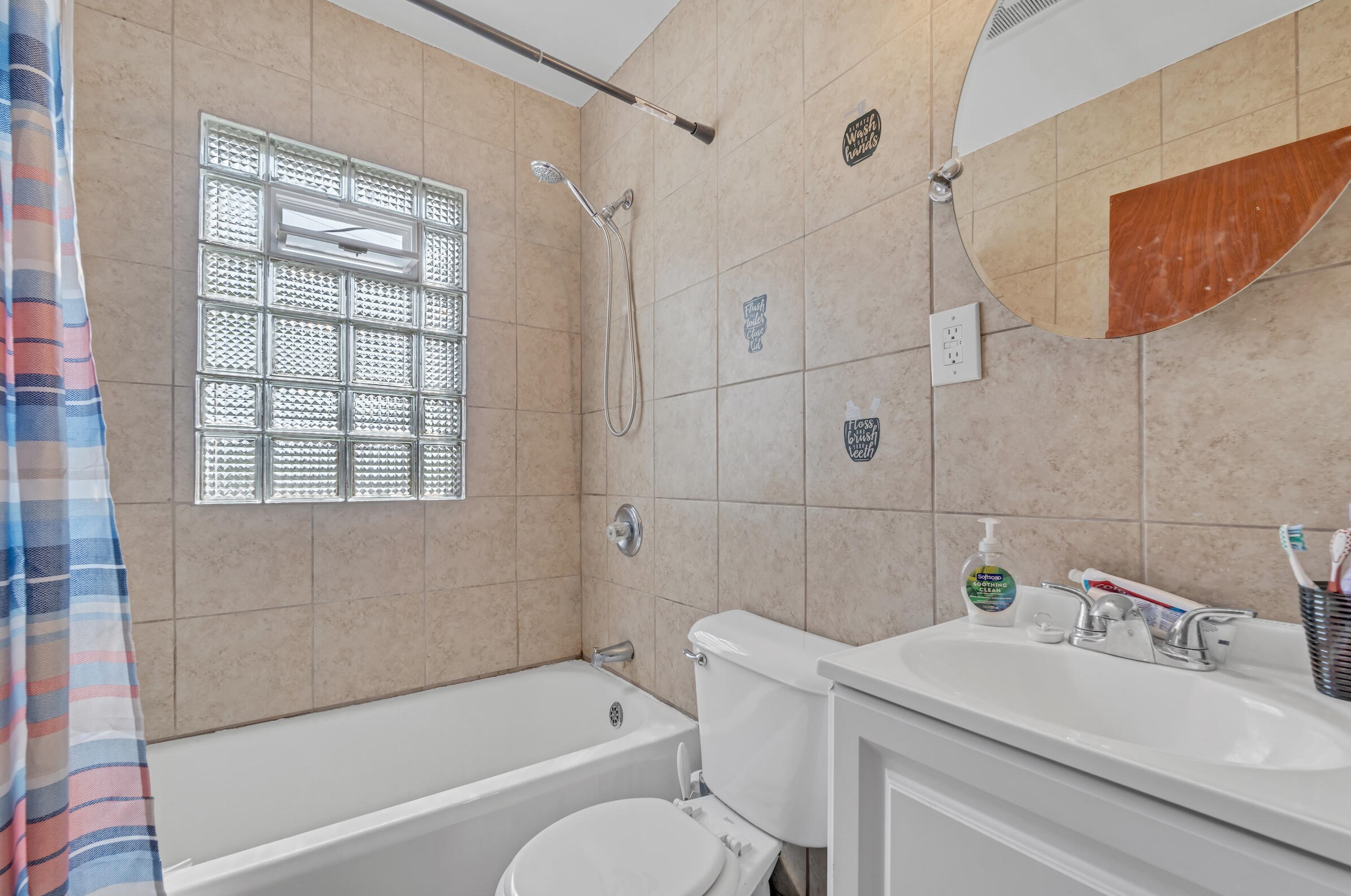 2318 55th St, Milwaukee WI  53219-2210 exterior