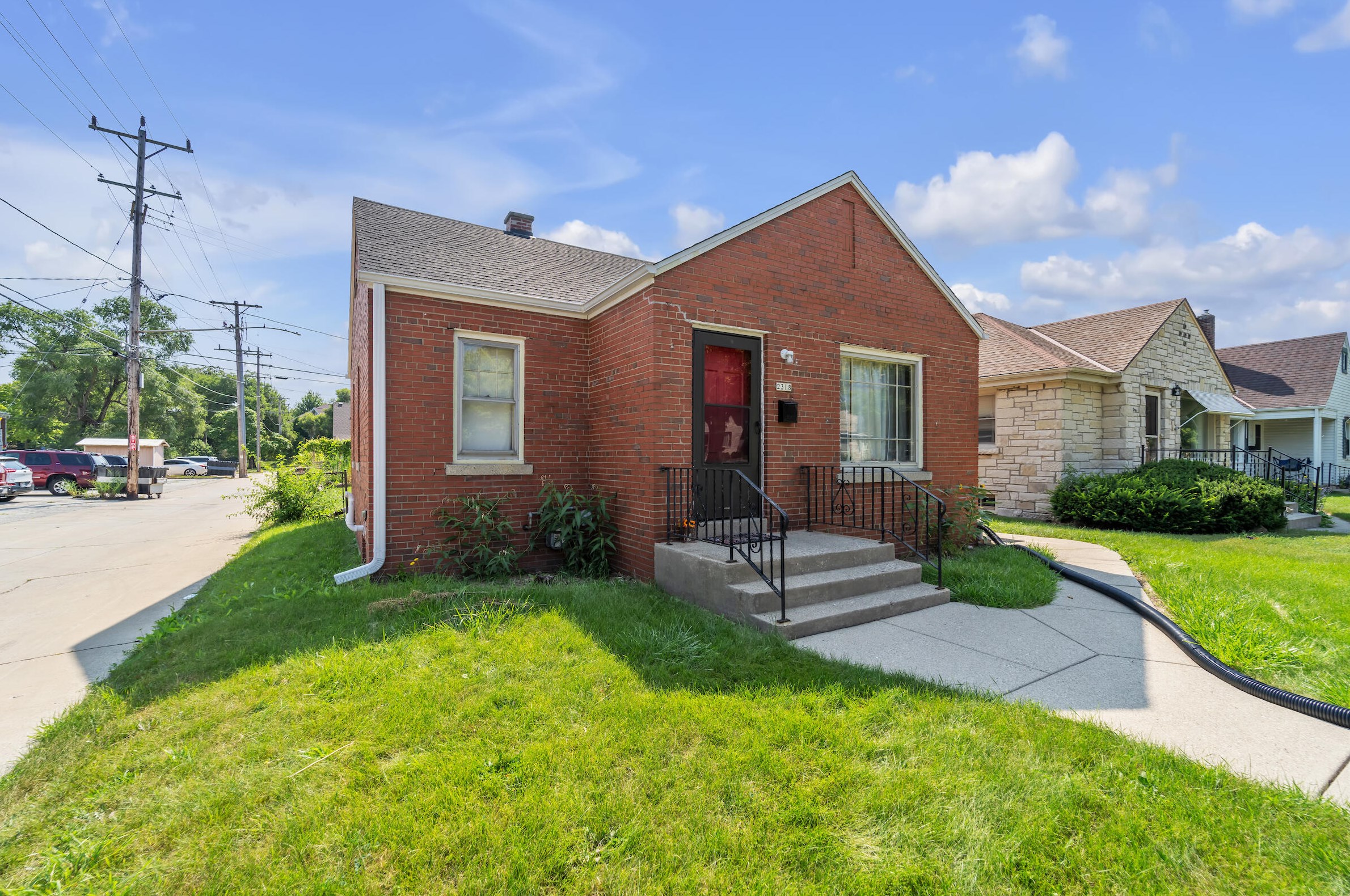 2318 55th St, Milwaukee WI  53219-2210 exterior