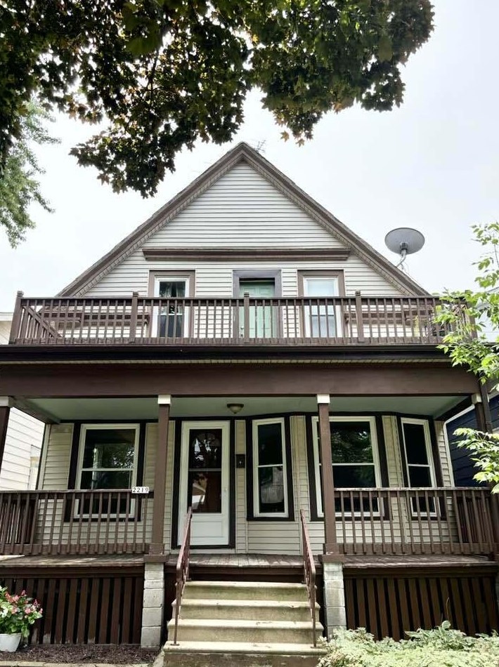 2219 Holt Ave, Milwaukee WI  53207-3141 exterior