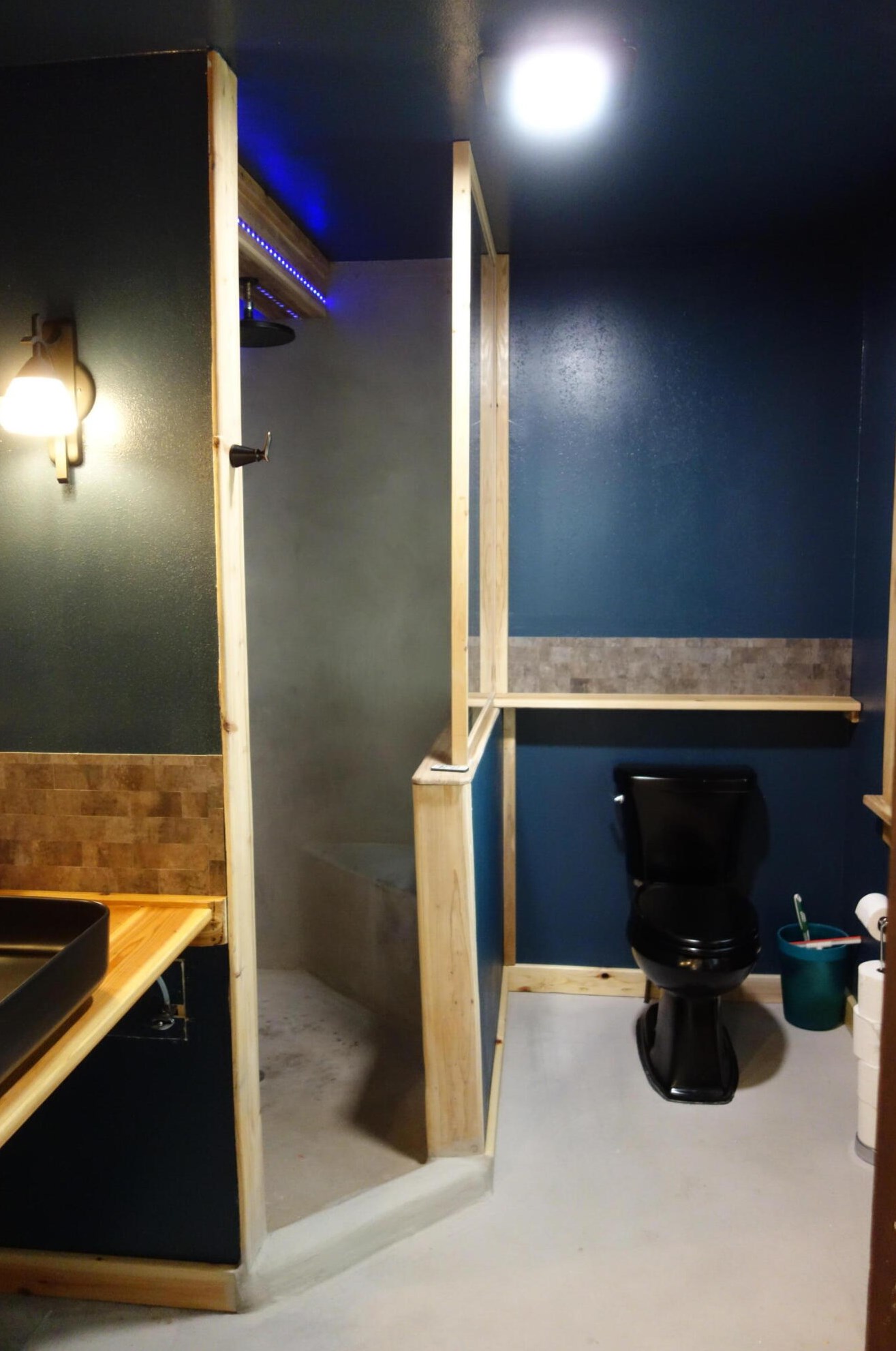 4213 1st St, Milwaukee WI  53212-1019 exterior