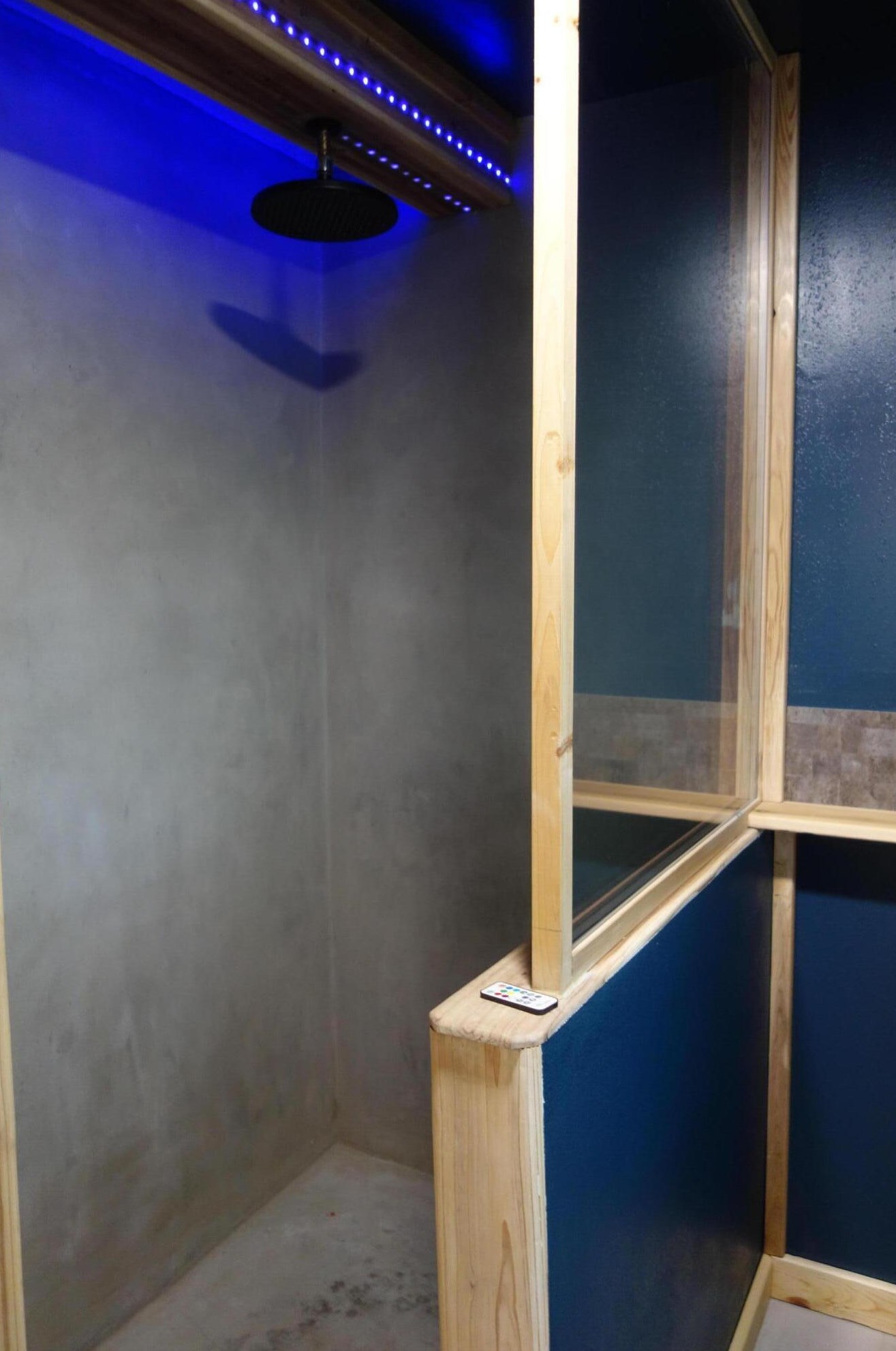 4213 1st St, Milwaukee WI  53212-1019 exterior