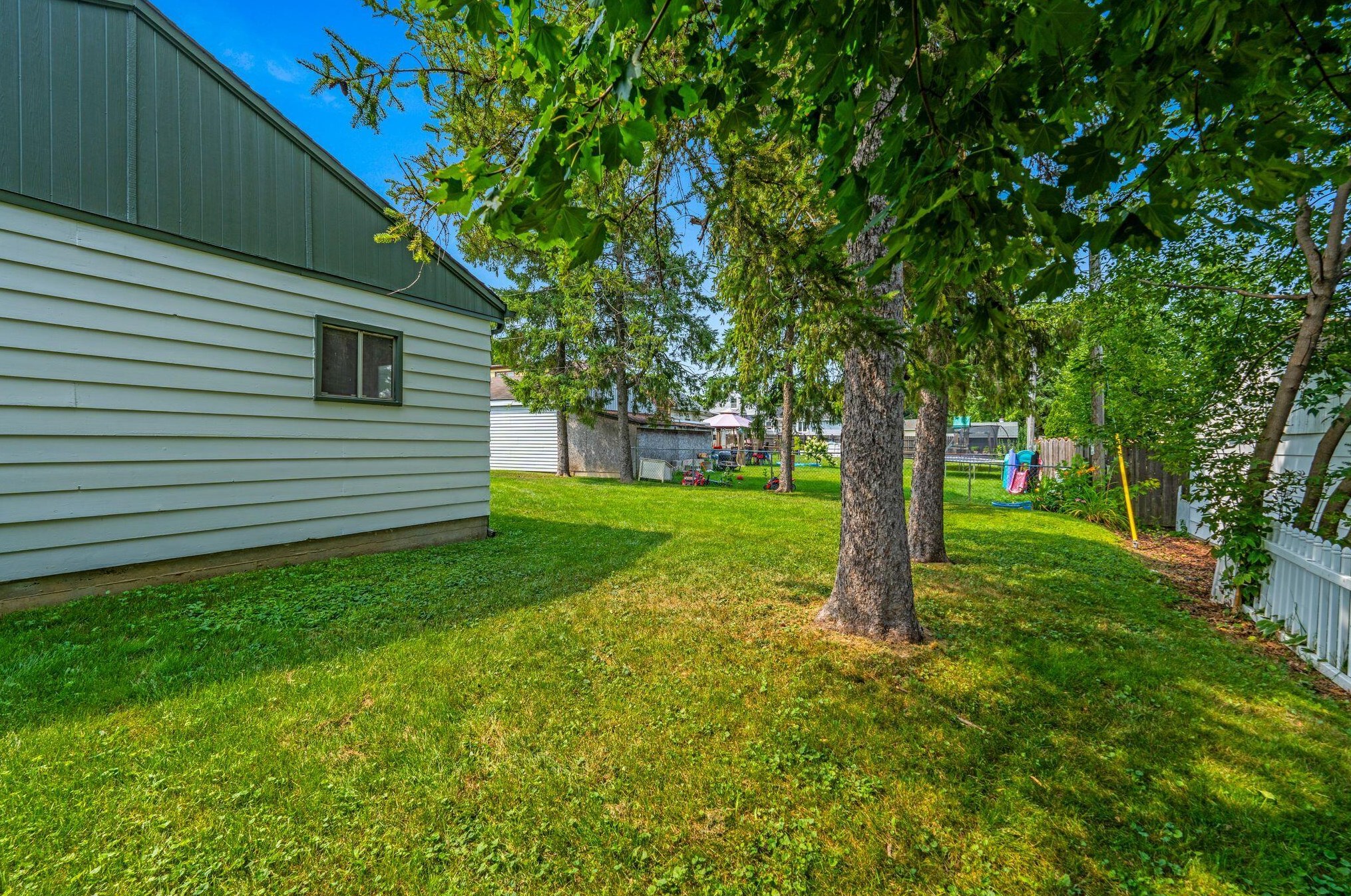 3652 88th St, Milwaukee WI  53228-1532 exterior