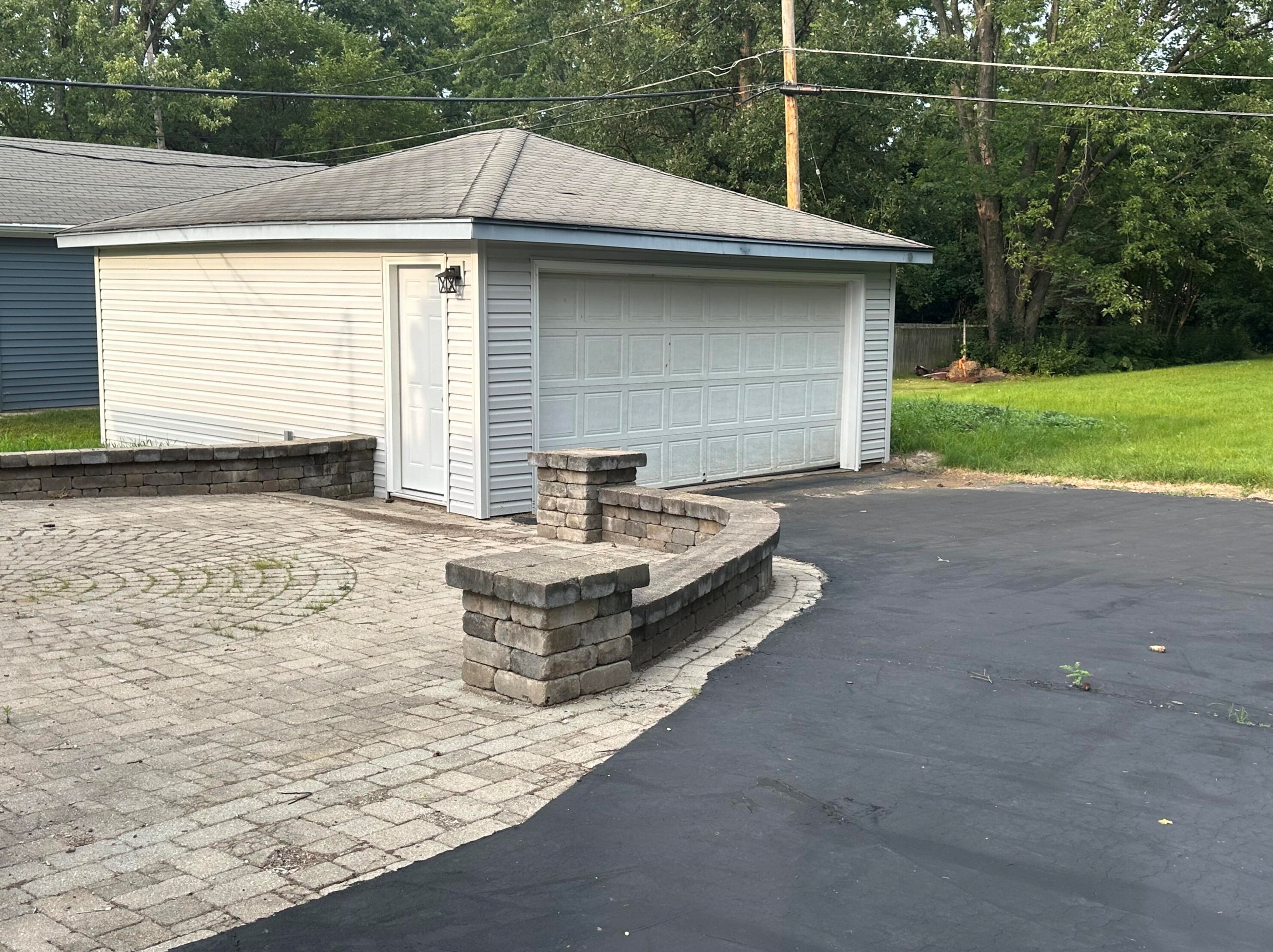 2448 111, Milwaukee WI 53226-4111 exterior