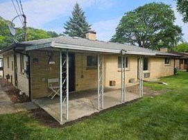 1122 Osborne Blvd, Racine WI  53405-1718 exterior