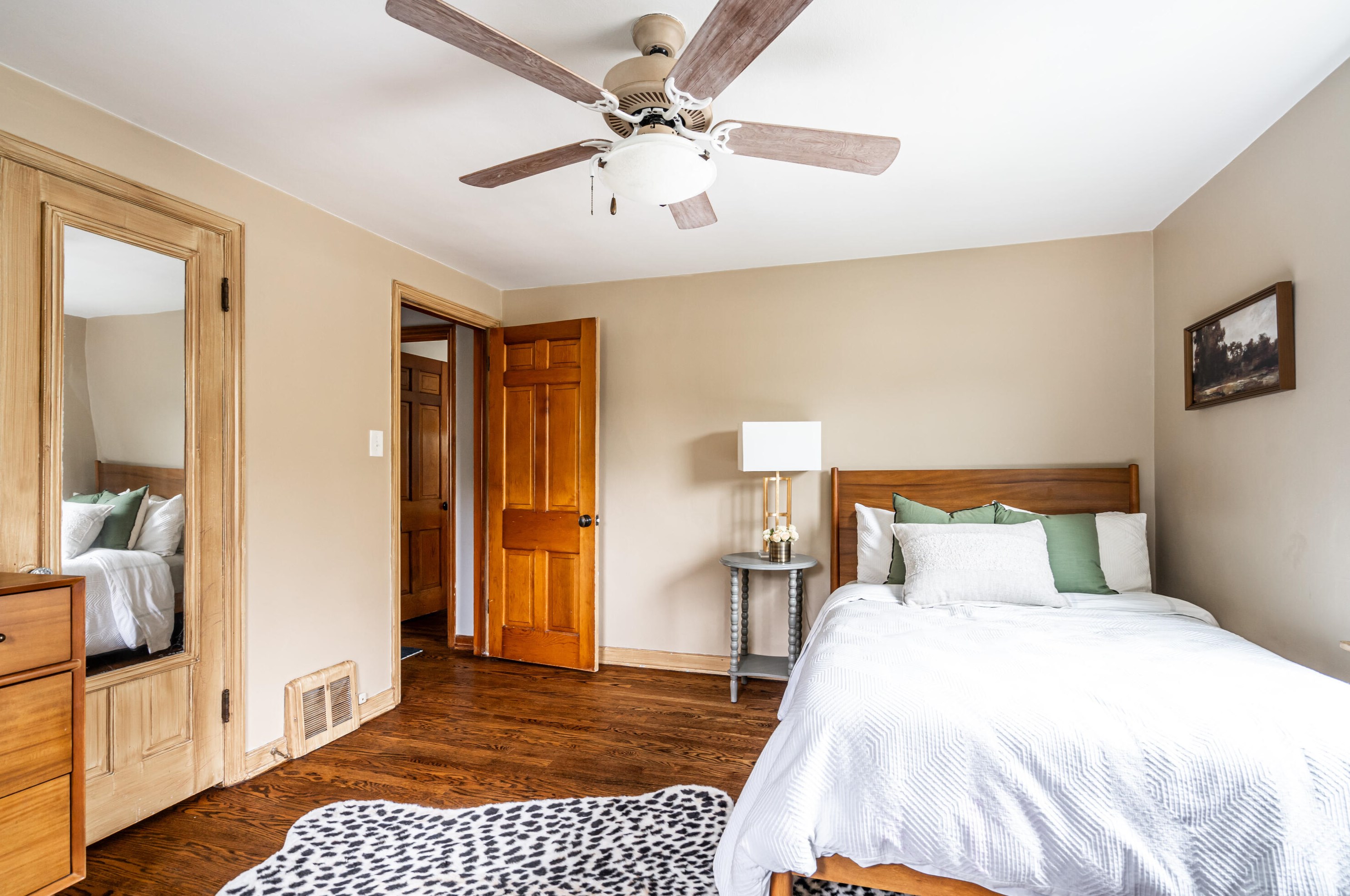 2438 89, Milwaukee WI 53226-1804 exterior