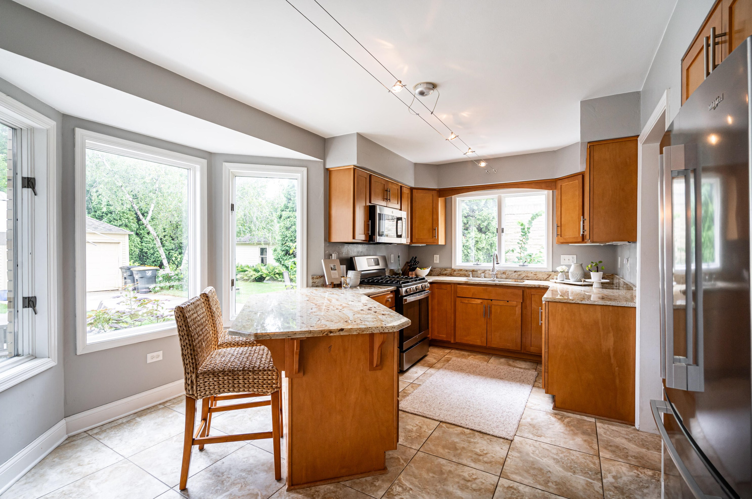 2438 89, Milwaukee WI 53226-1804 exterior