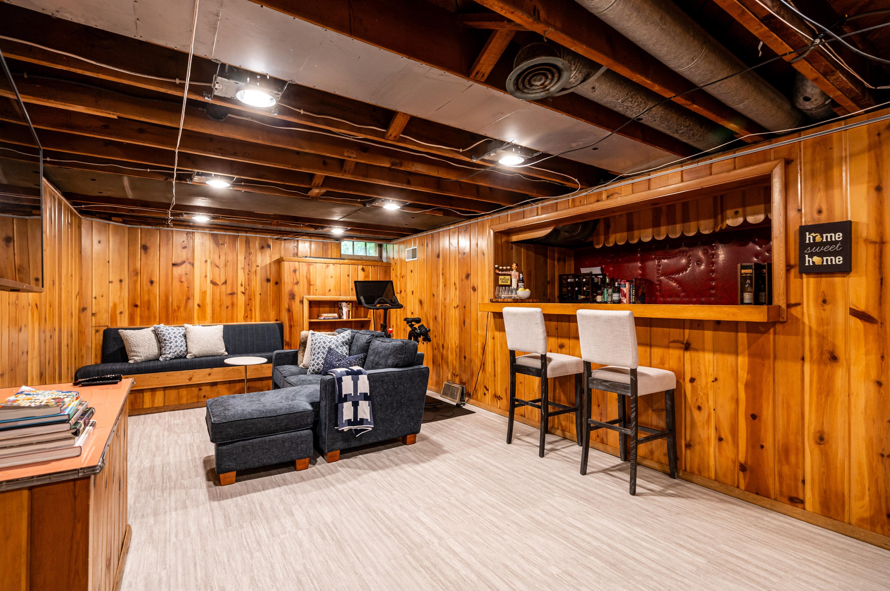 2438 89, Milwaukee WI 53226-1804 exterior