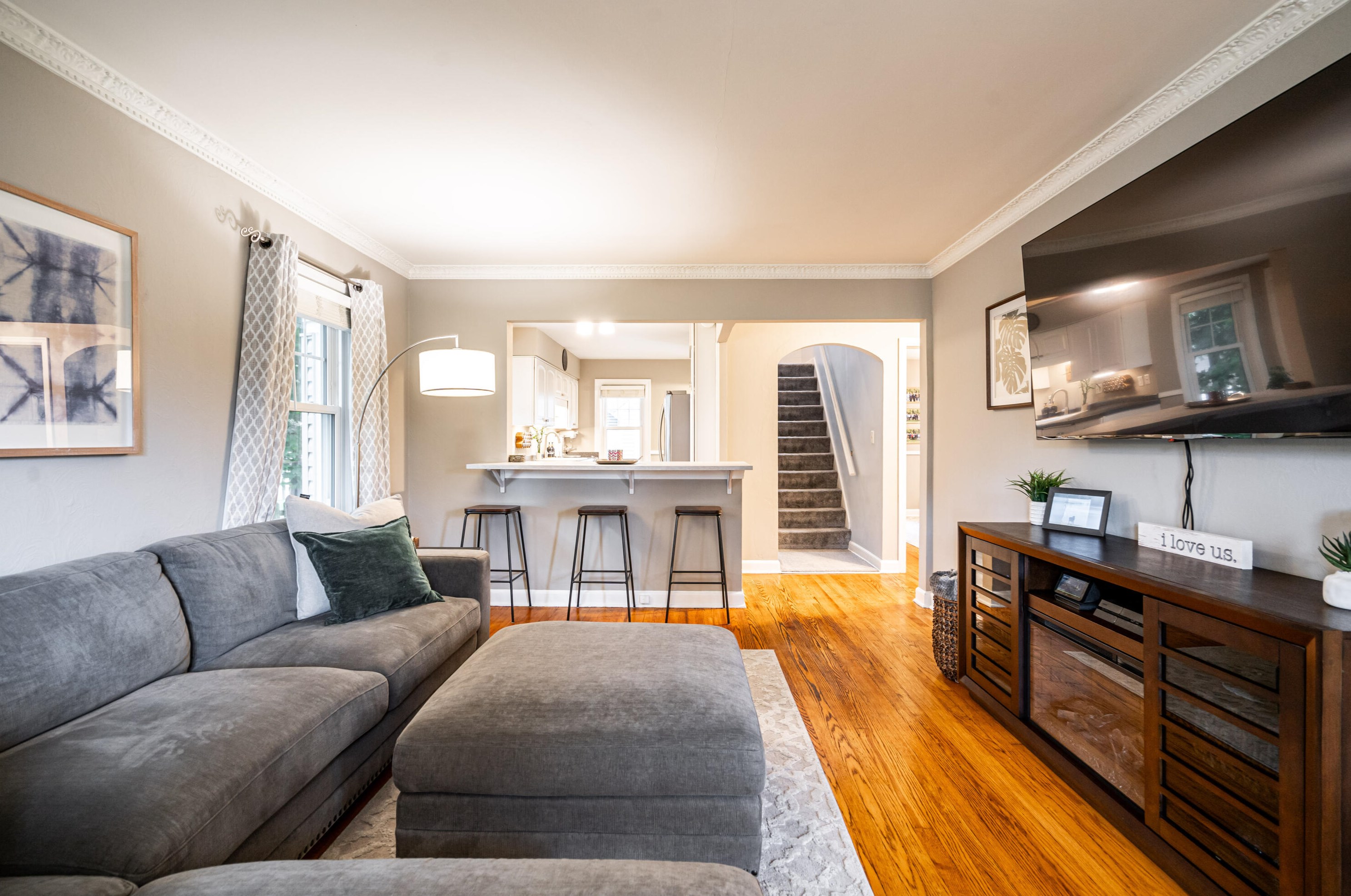 6621 Howard Ave, Milwaukee WI  53220-1805 exterior