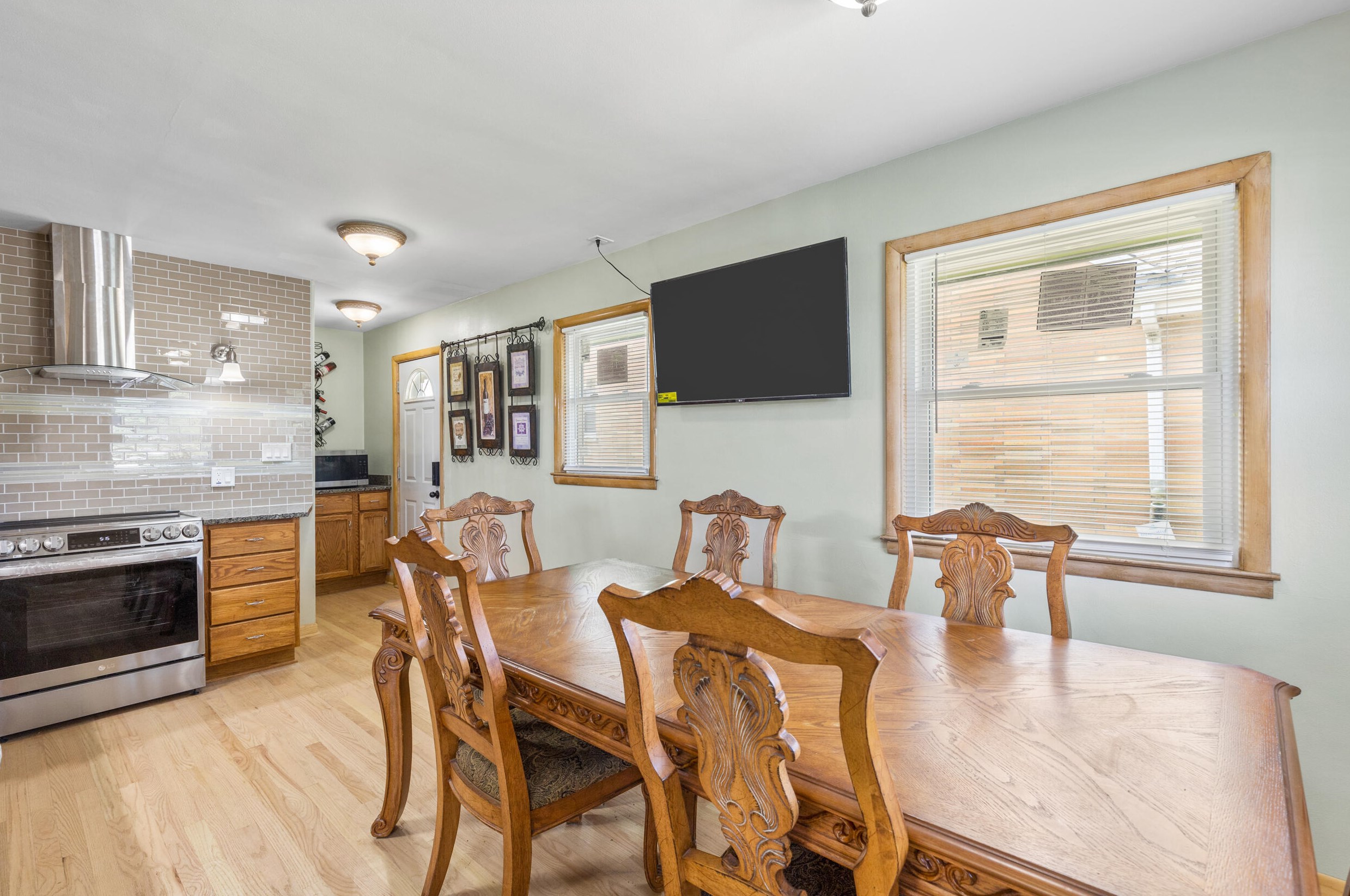 4320 100, Milwaukee WI 53225-4725 exterior