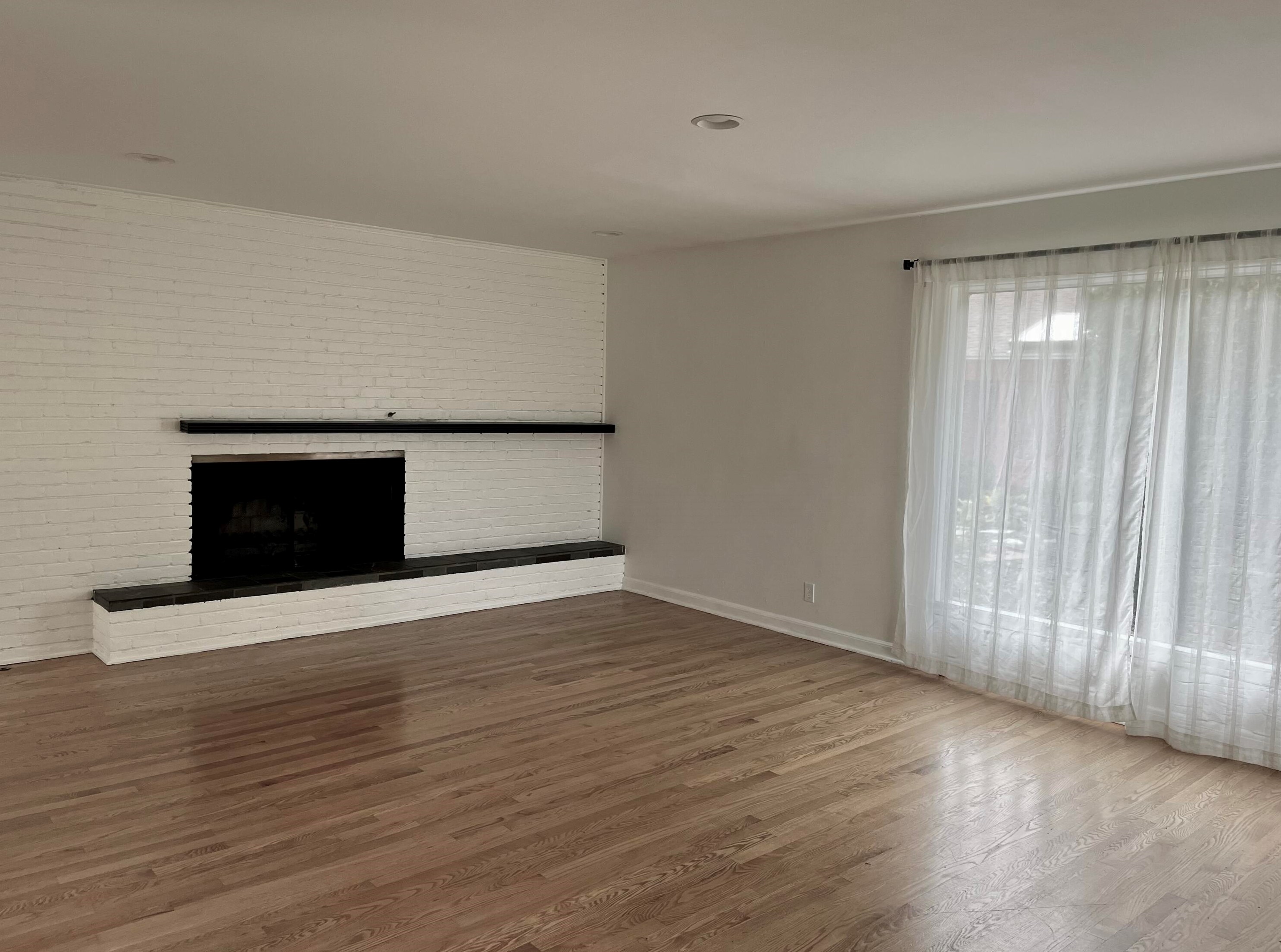 4315 Lk Dr, Milwaukee WI 53211-1725 exterior