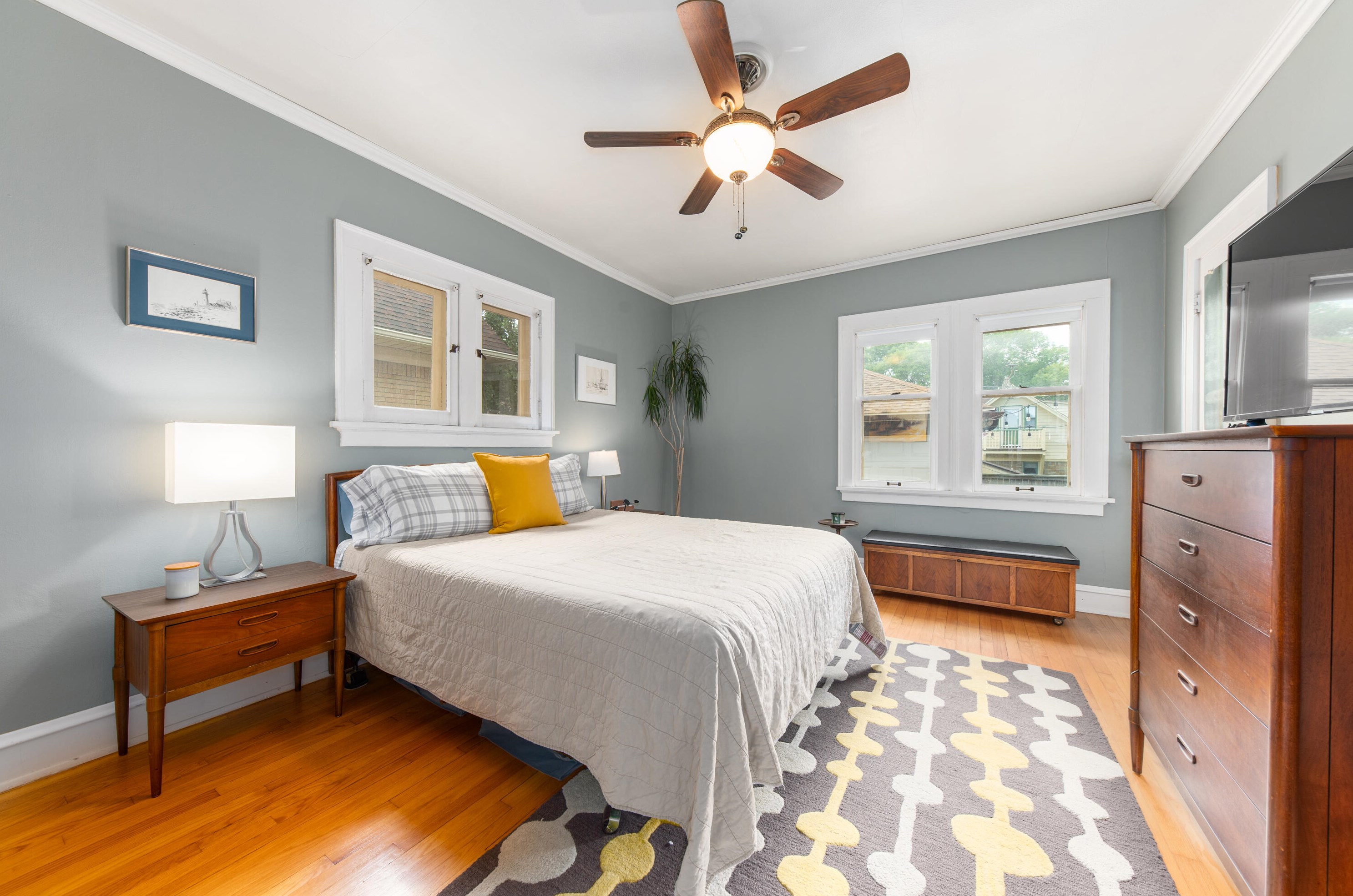 2461 60, Milwaukee WI 53219-2130 exterior