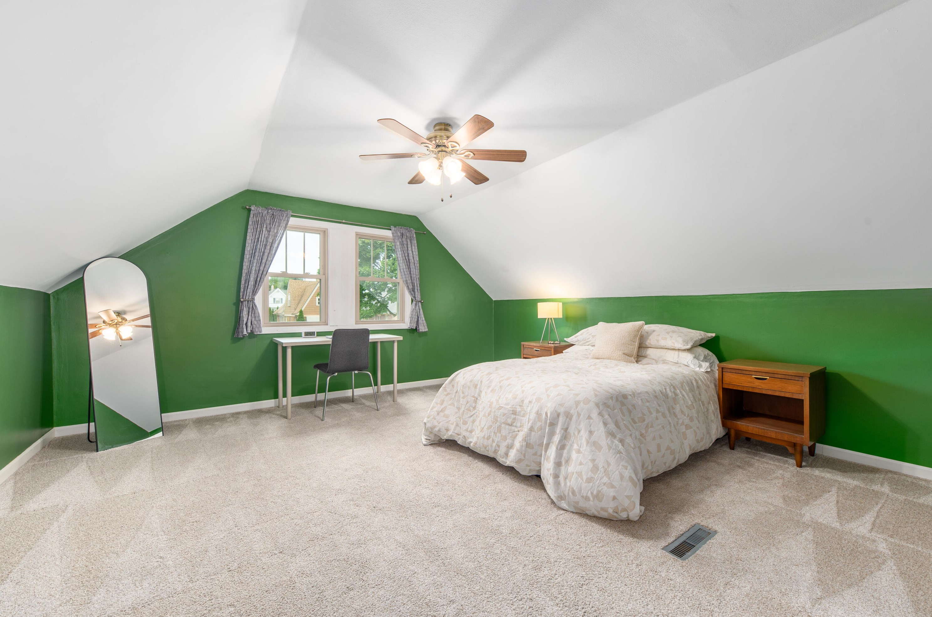 2461 60, Milwaukee WI 53219-2130 exterior