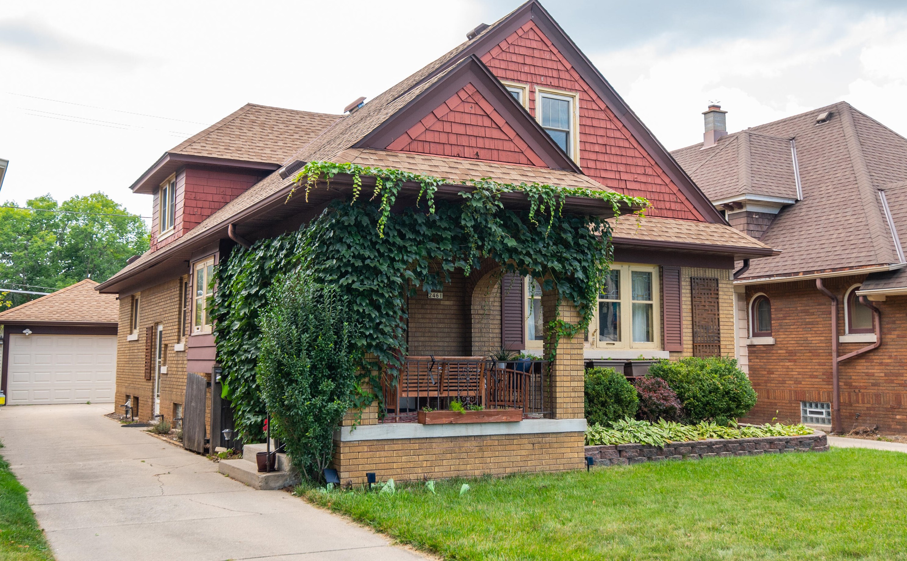 2461 60, Milwaukee WI 53219-2130 exterior