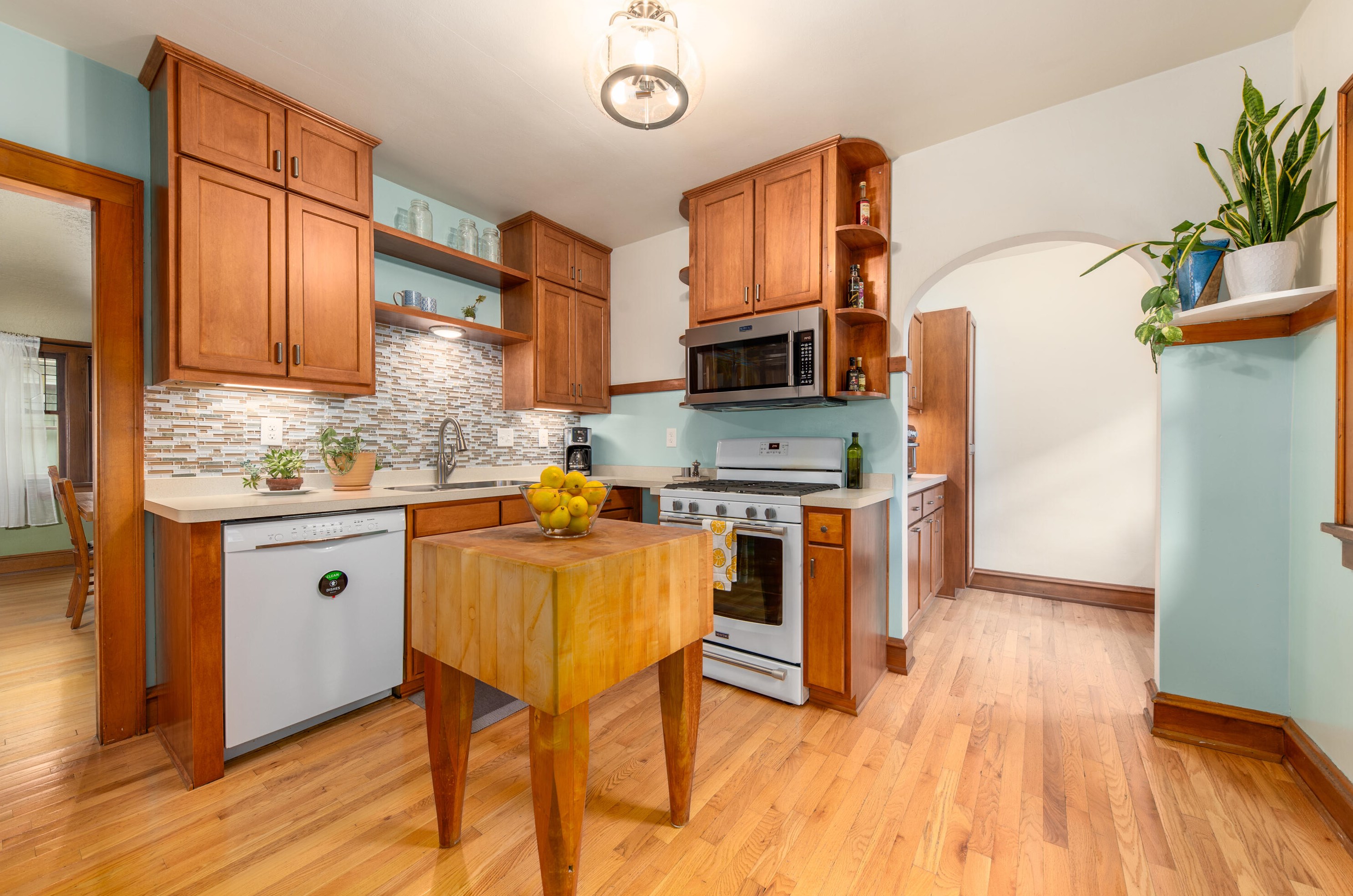 2461 60, Milwaukee WI 53219-2130 exterior