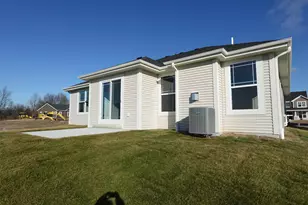 518 Woodside Ct, West Bend, WI 53095 - Photo 3