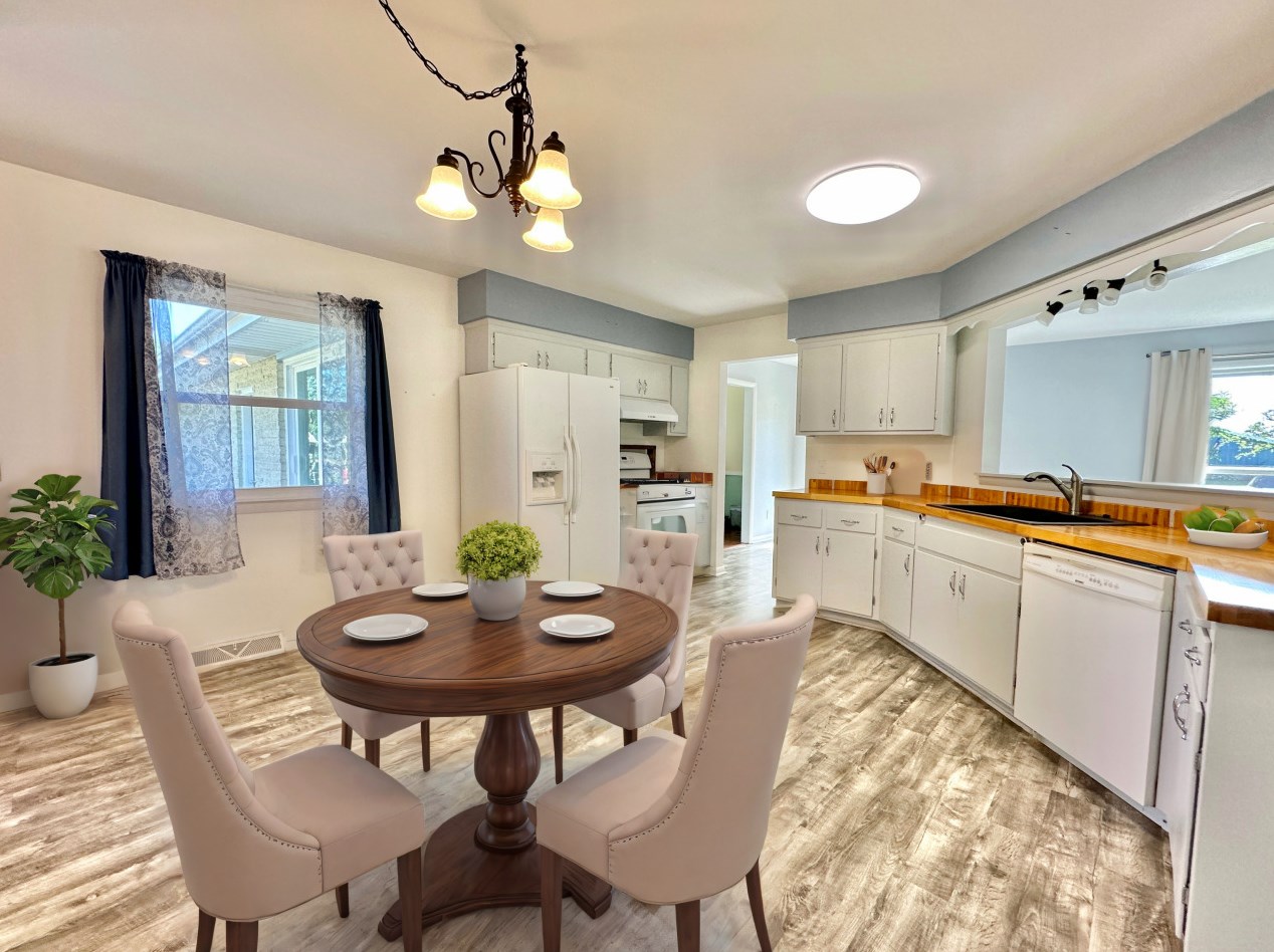 709 Madison Dr, Delavan WI  53115-2309 exterior