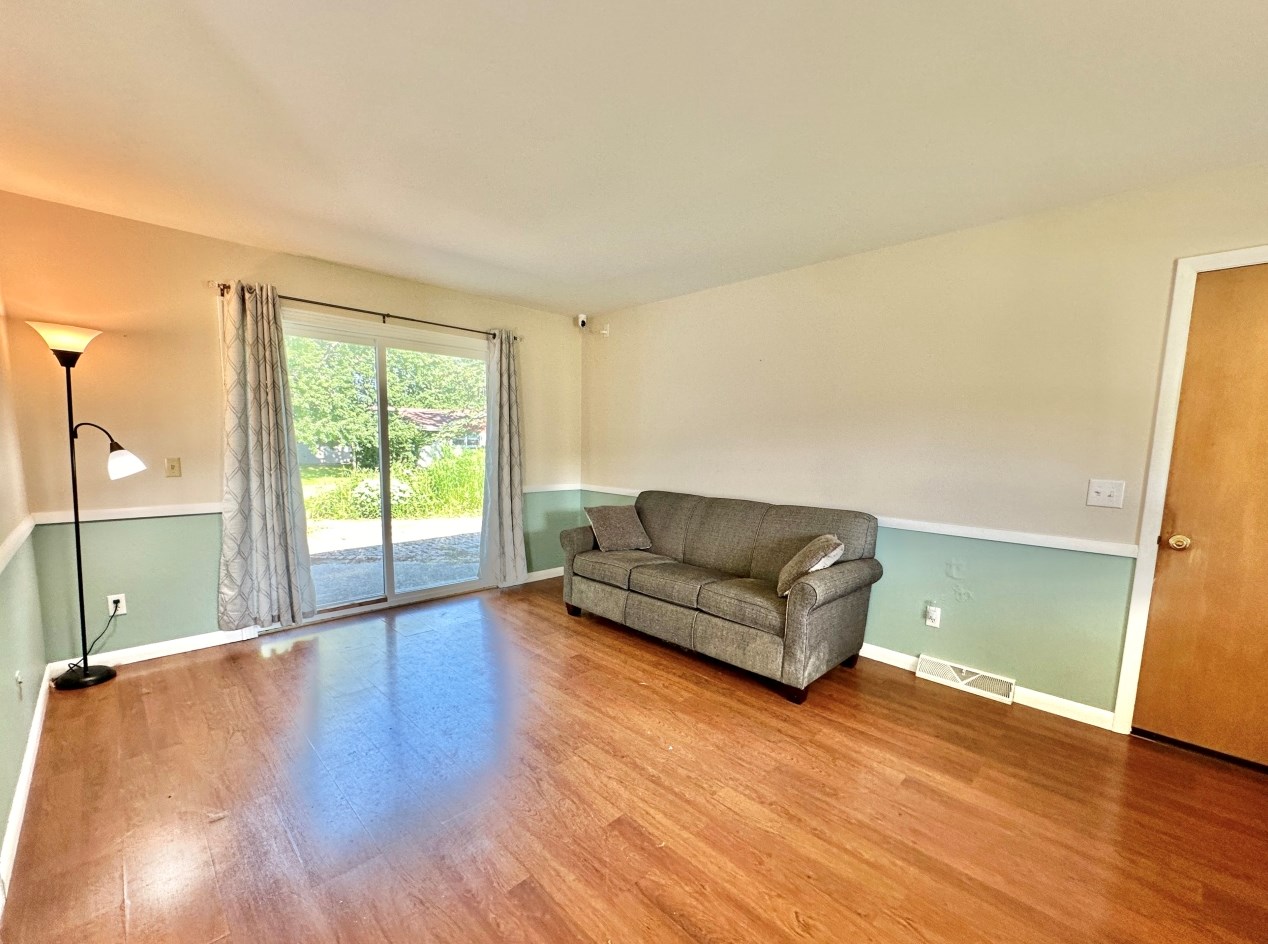 709 Madison Dr, Delavan WI  53115-2309 exterior