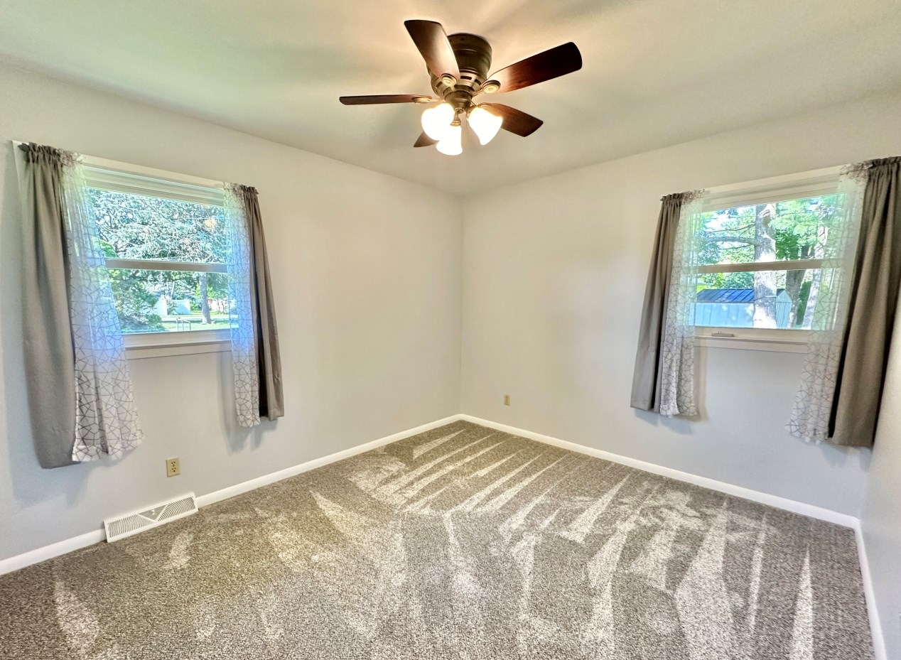 709 Madison Dr, Delavan WI  53115-2309 exterior