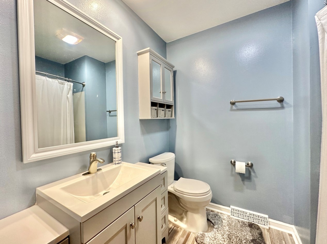 709 Madison Dr, Delavan WI  53115-2309 exterior