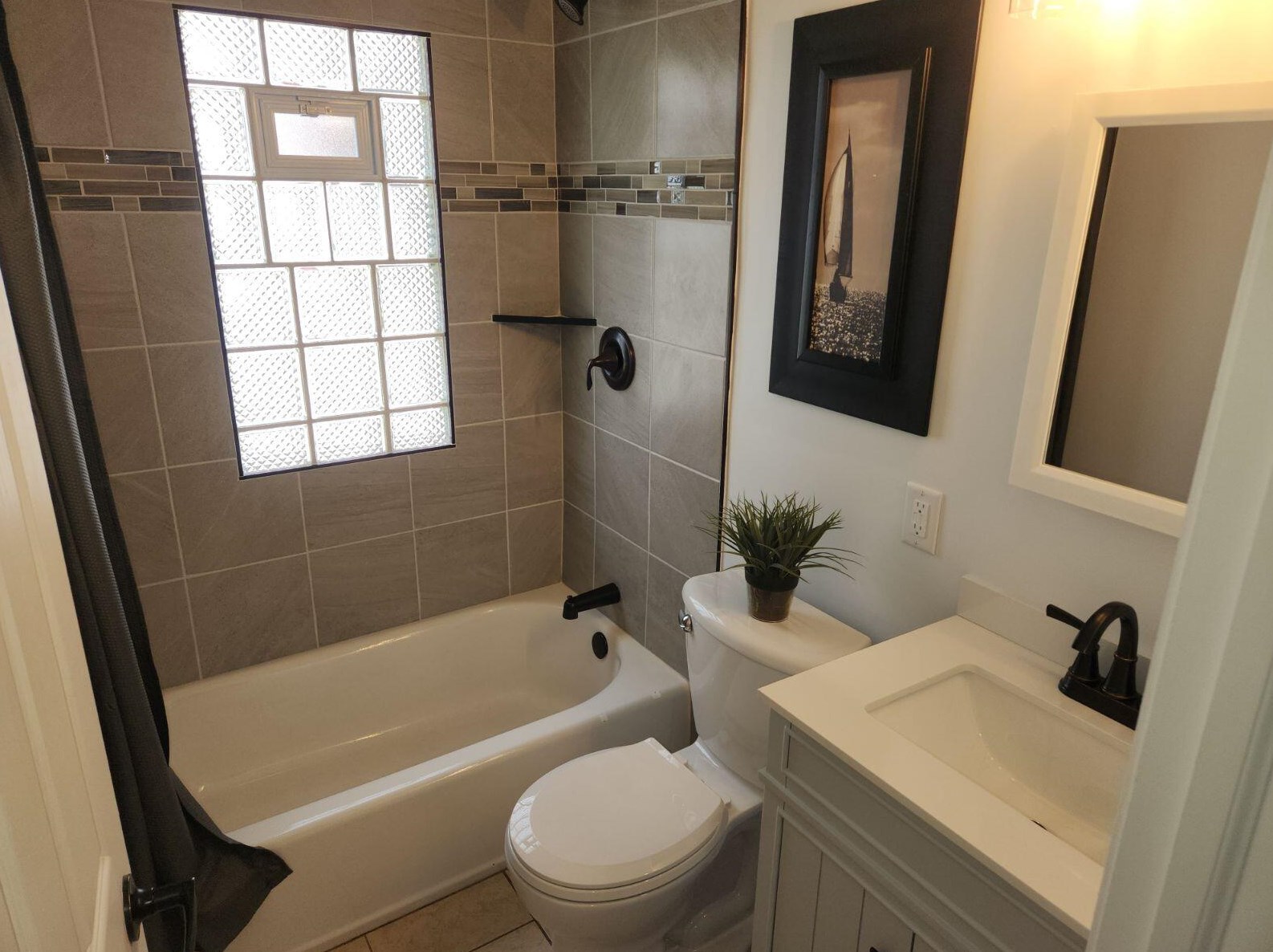 8144 Lisbon Ave, Milwaukee WI 53222-3827 exterior