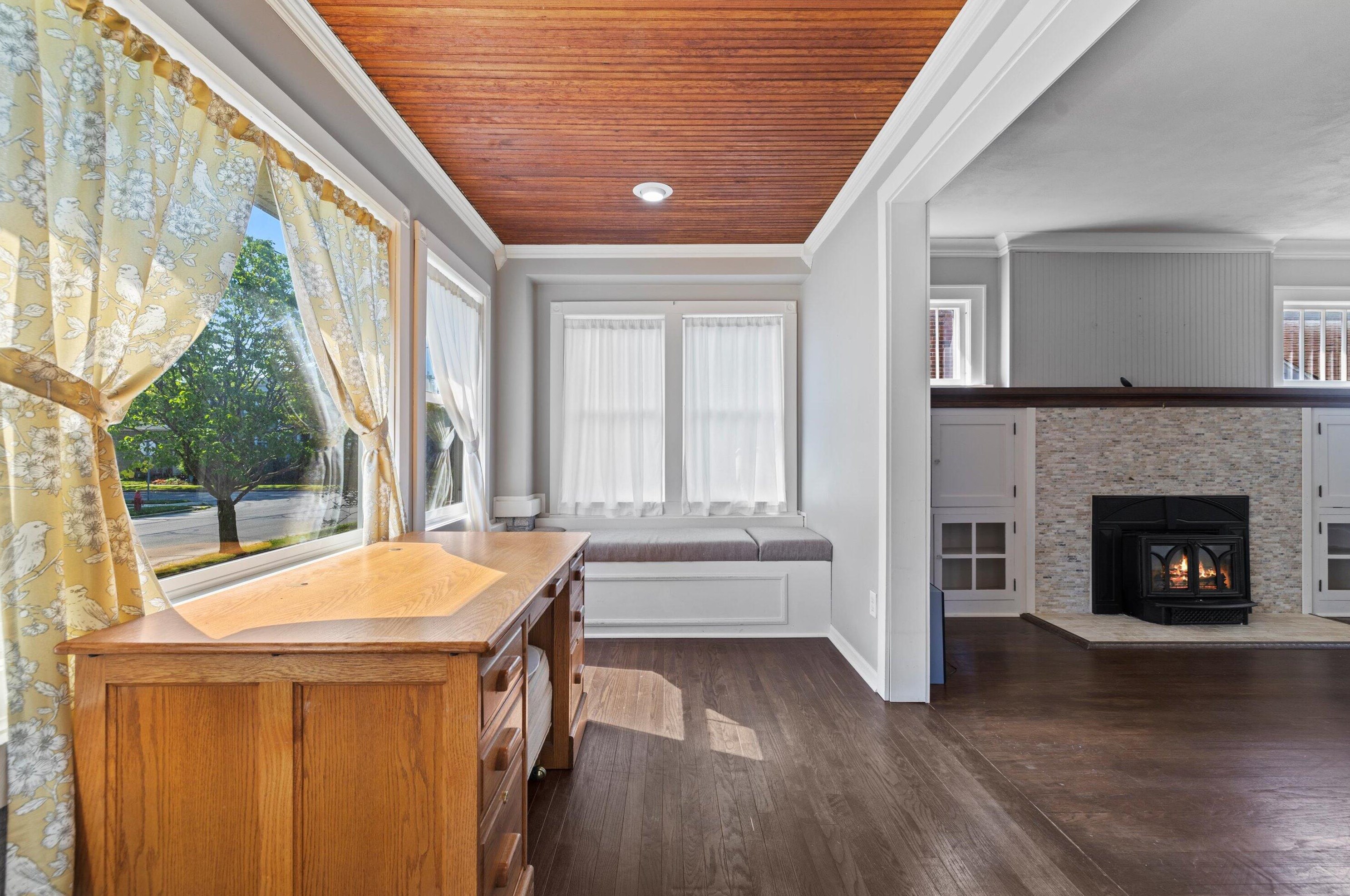 7016 27th Ave, Kenosha WI  53143-5216 exterior