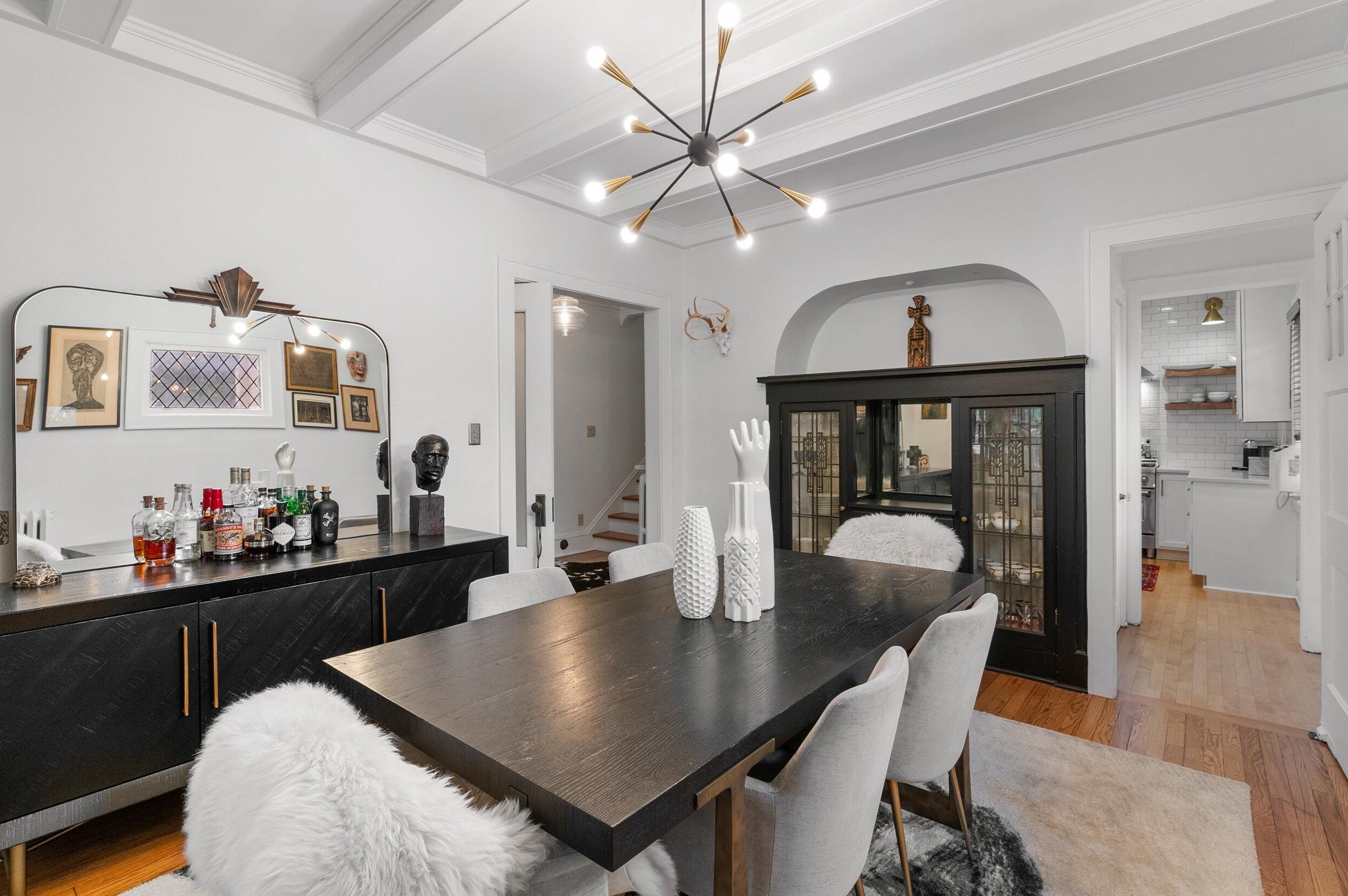 3059 Prospect Ave, Milwaukee WI  53211-3348 exterior