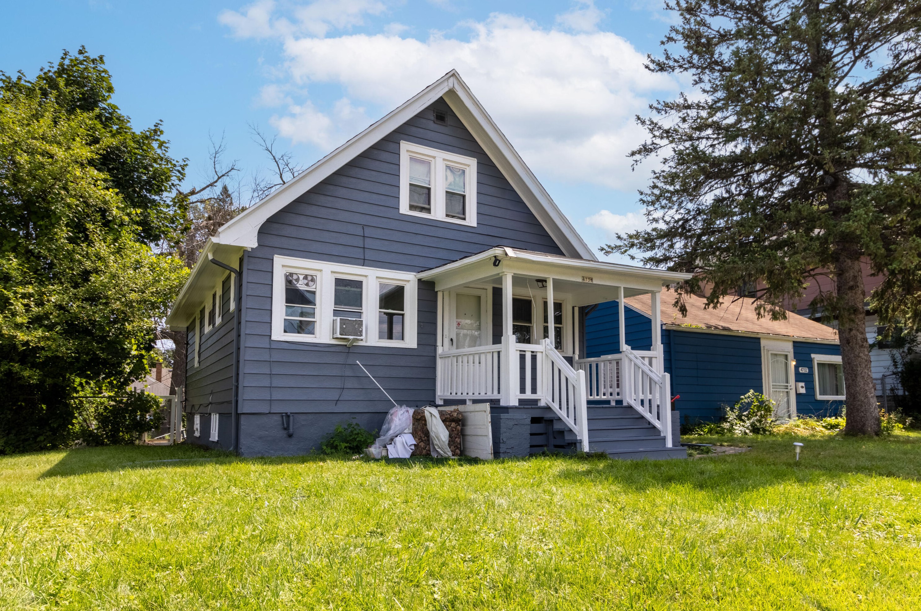 4738 20th St, Milwaukee WI 53209-6345 exterior