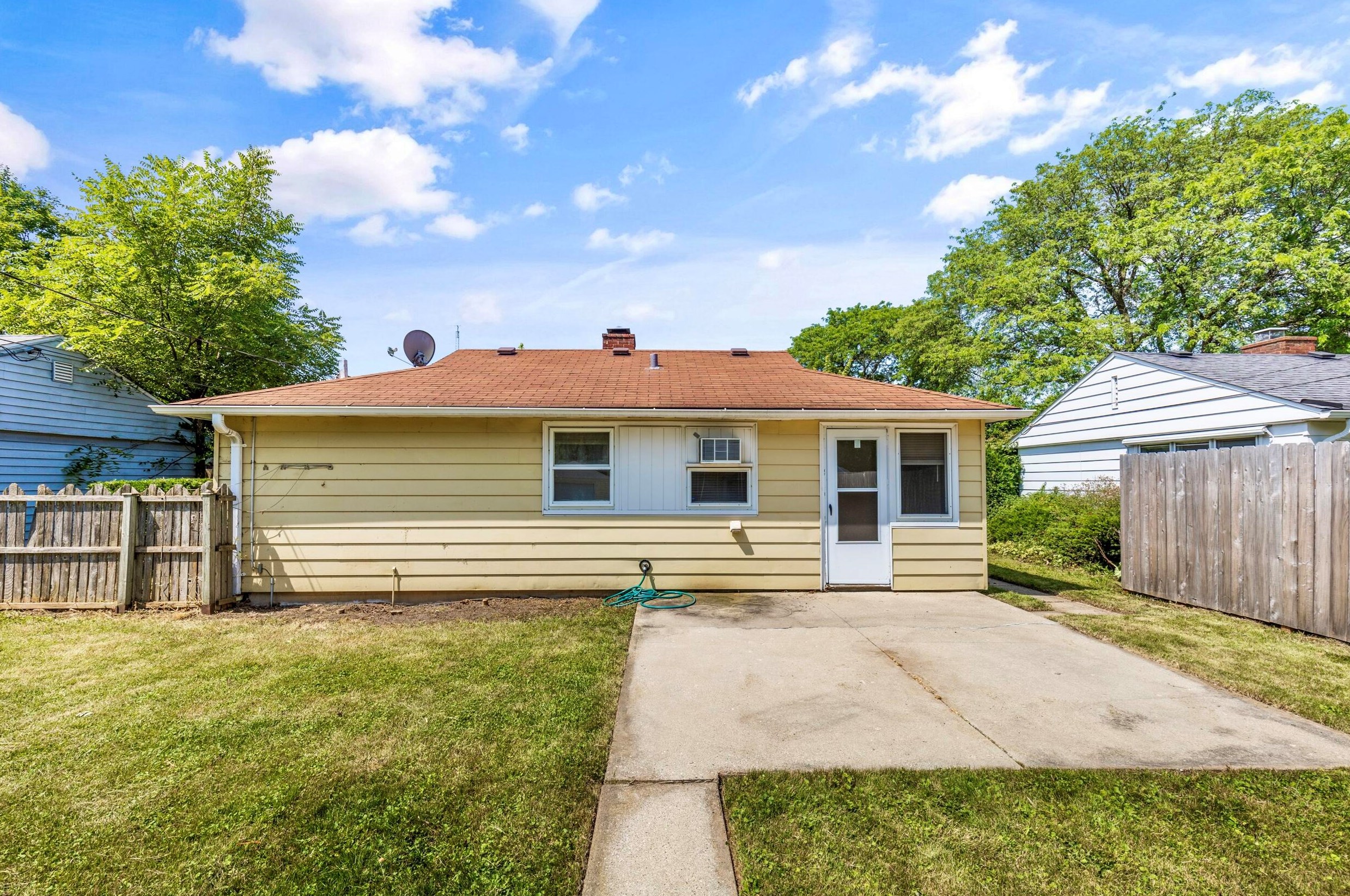 3150 84, Milwaukee WI 53222-3701 exterior