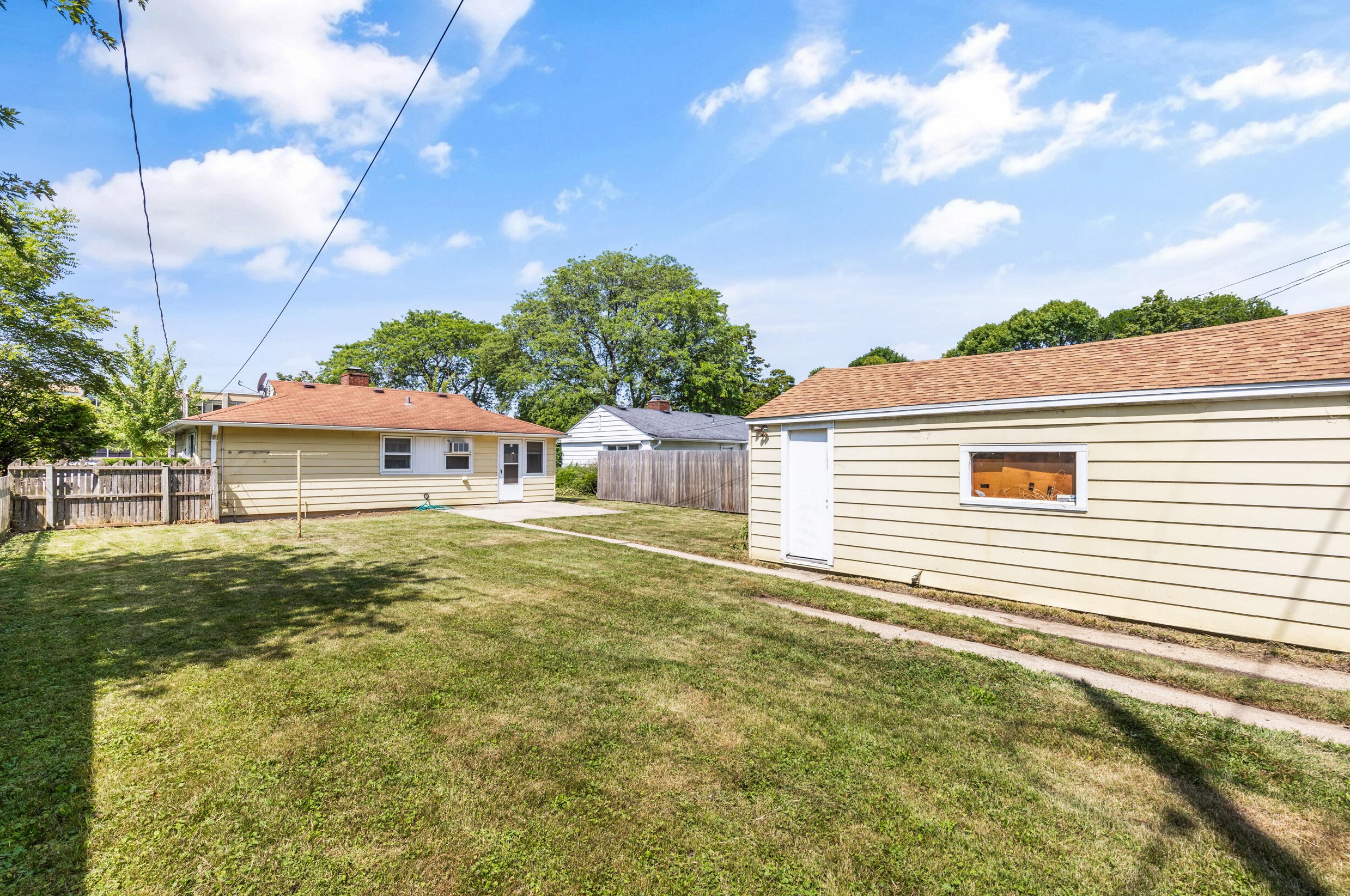 3150 84, Milwaukee WI 53222-3701 exterior