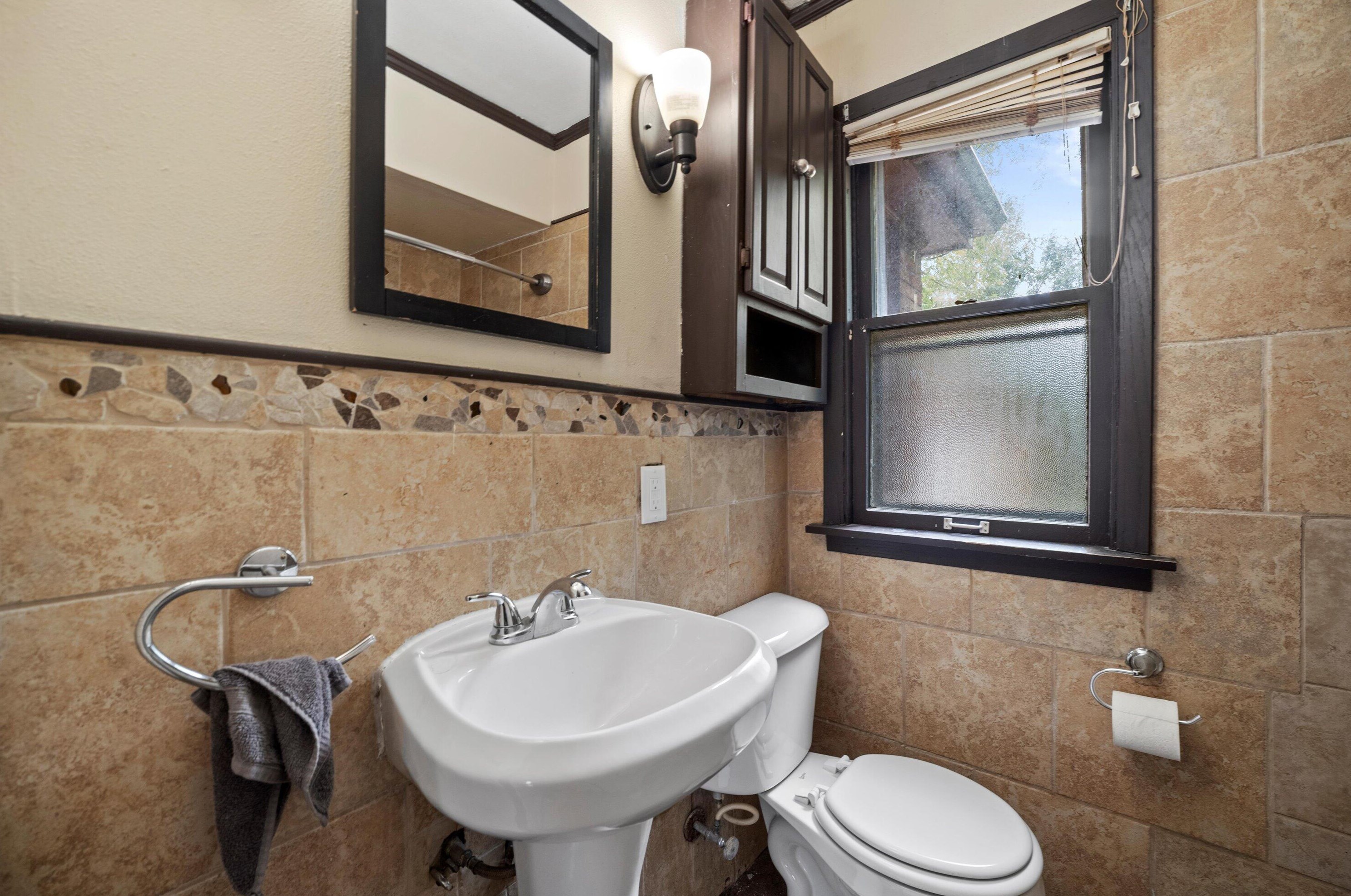 7509 Burleigh St, Milwaukee WI 53222-4941 exterior