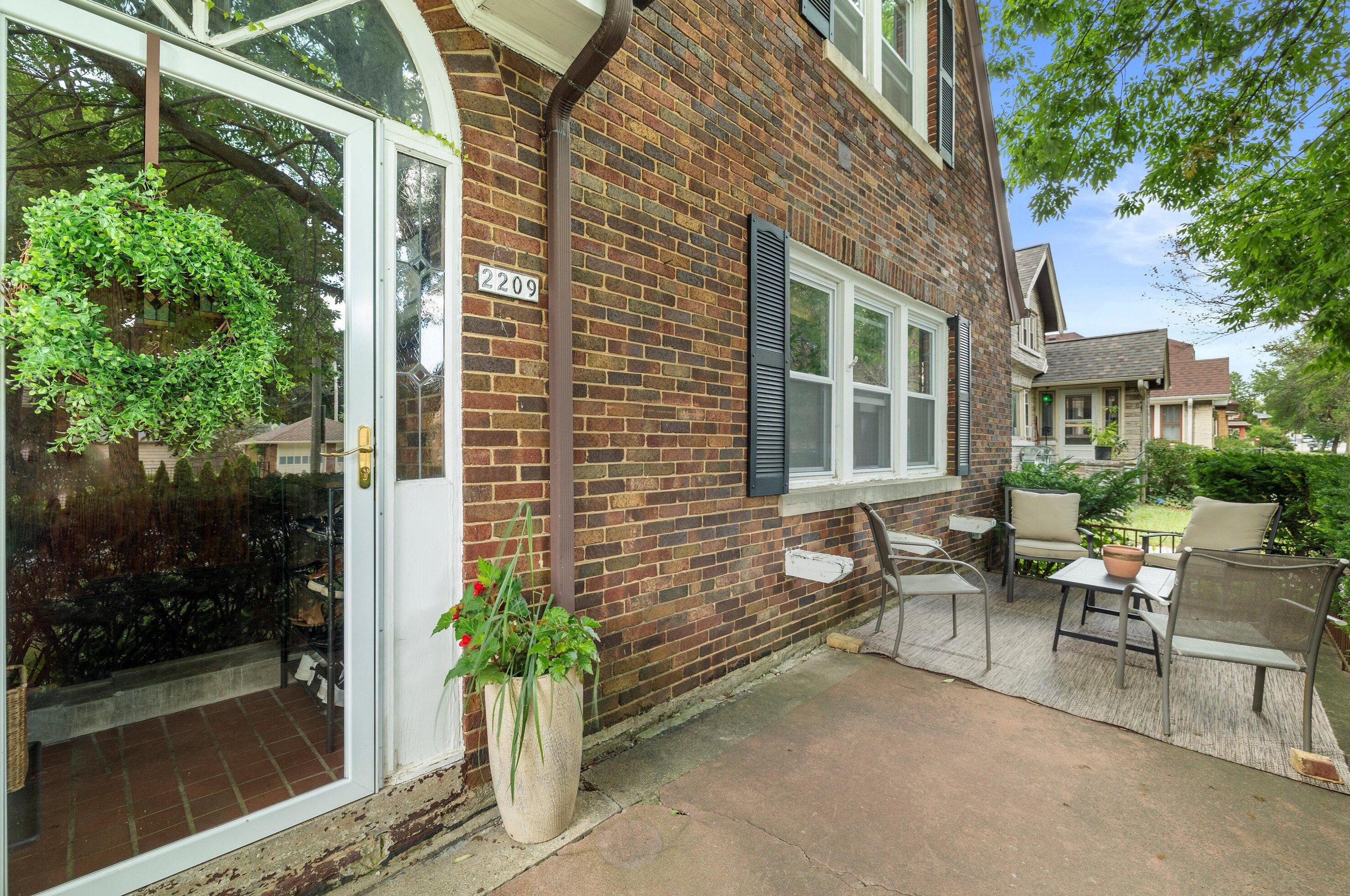 2209 60, Milwaukee WI 53218-4103 exterior