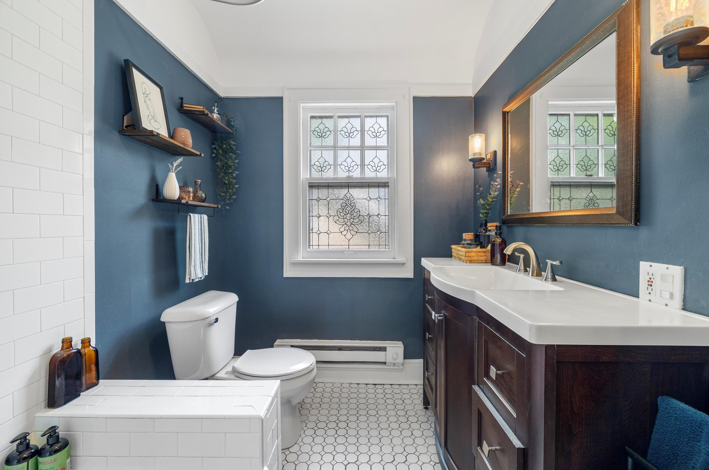 2209 60, Milwaukee WI 53218-4103 exterior