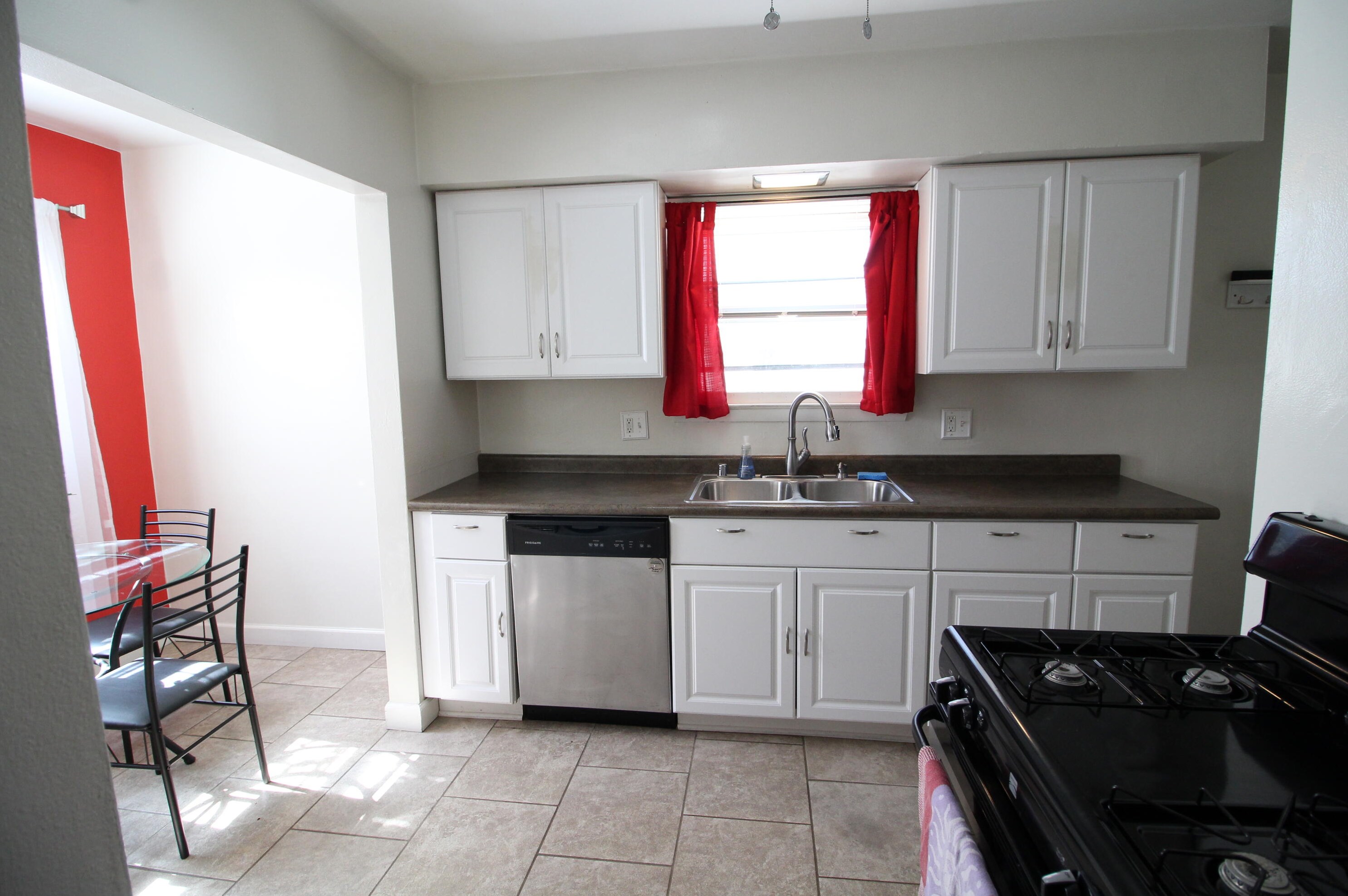 2333 60, Milwaukee WI 53219-2129 exterior