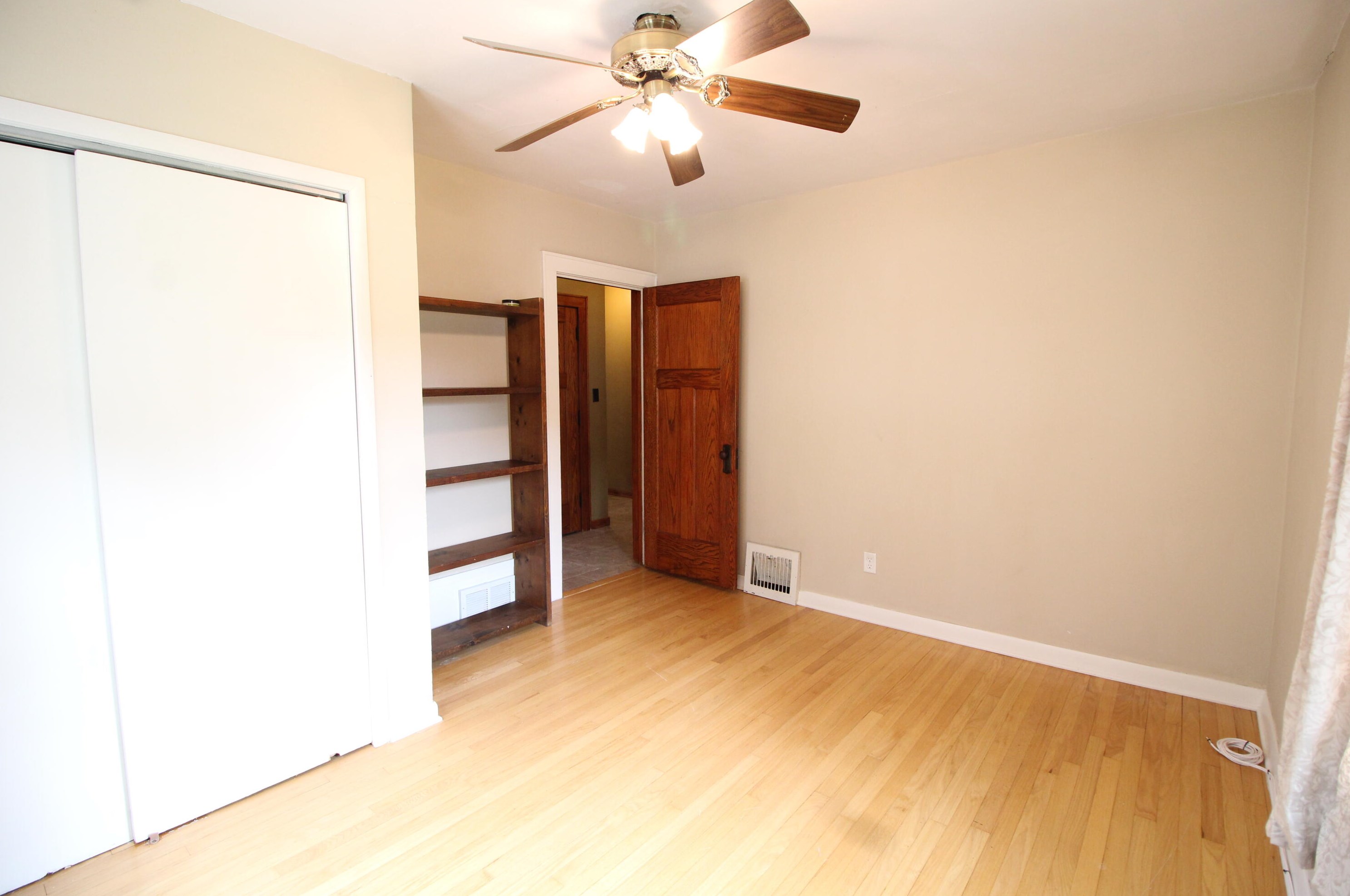 2333 60, Milwaukee WI 53219-2129 exterior