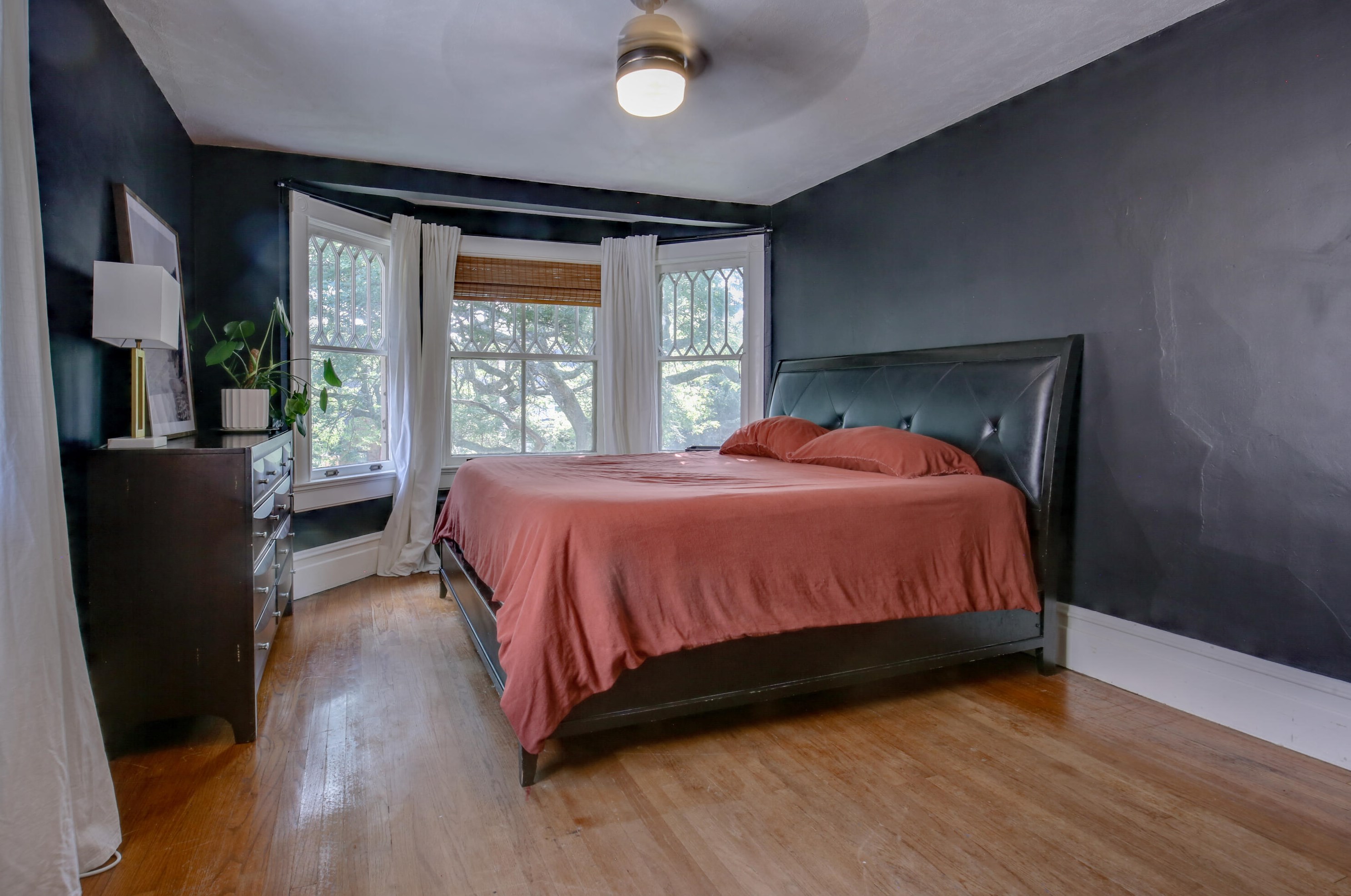 1638 Wisconsin Ave, Racine WI 53403-2770 exterior