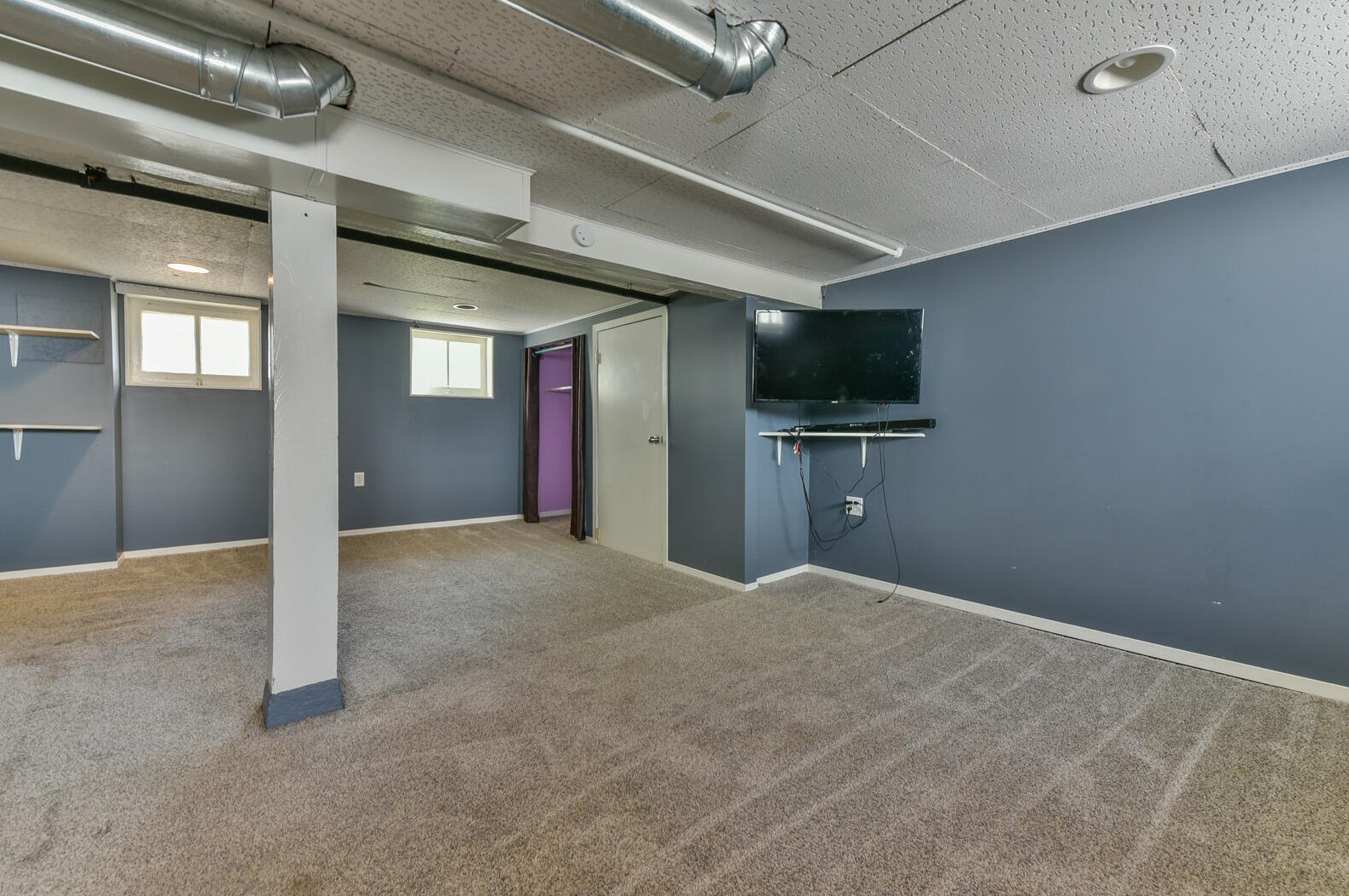 150 60, Milwaukee WI exterior