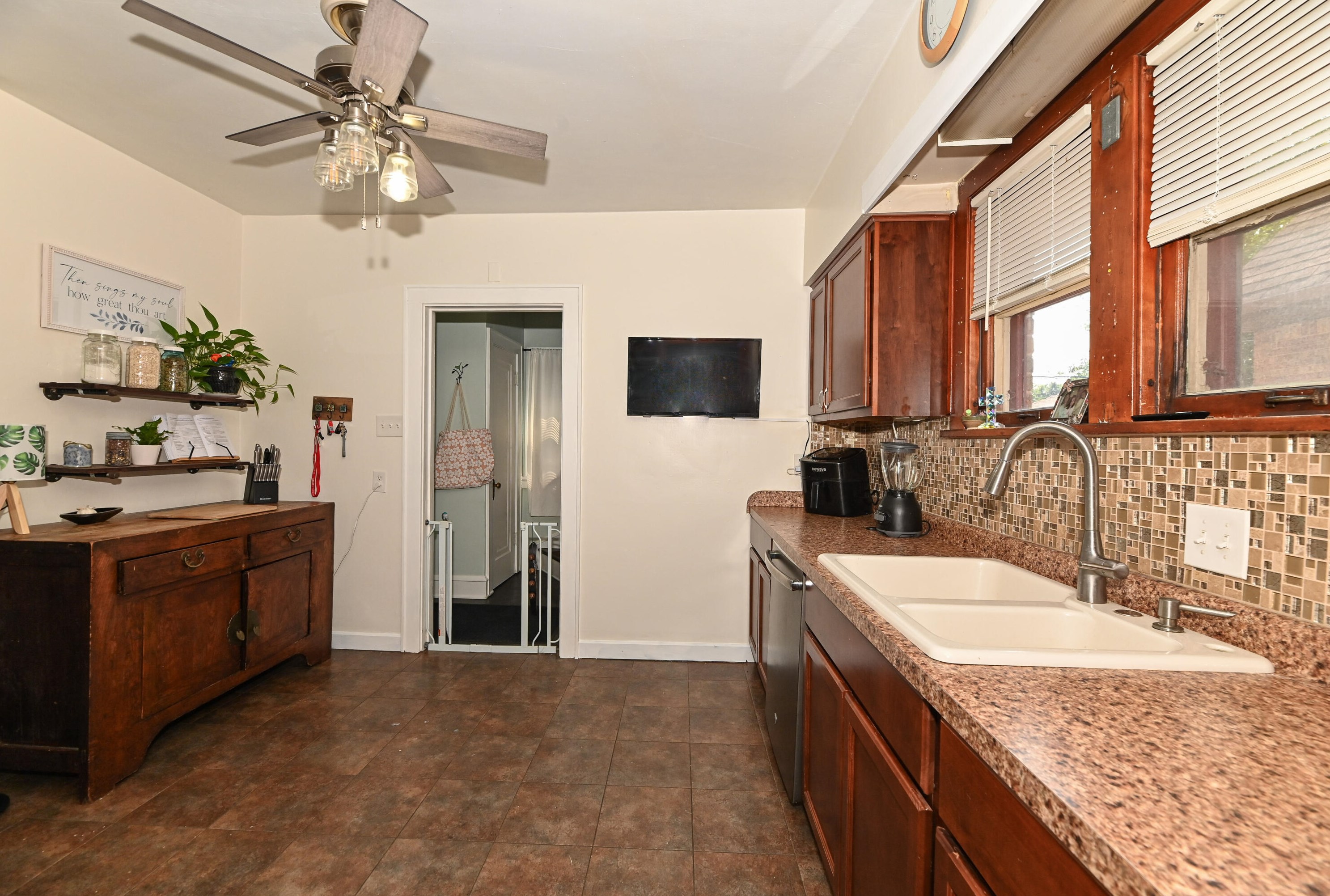 3050 56, Milwaukee WI 53210-2235 exterior