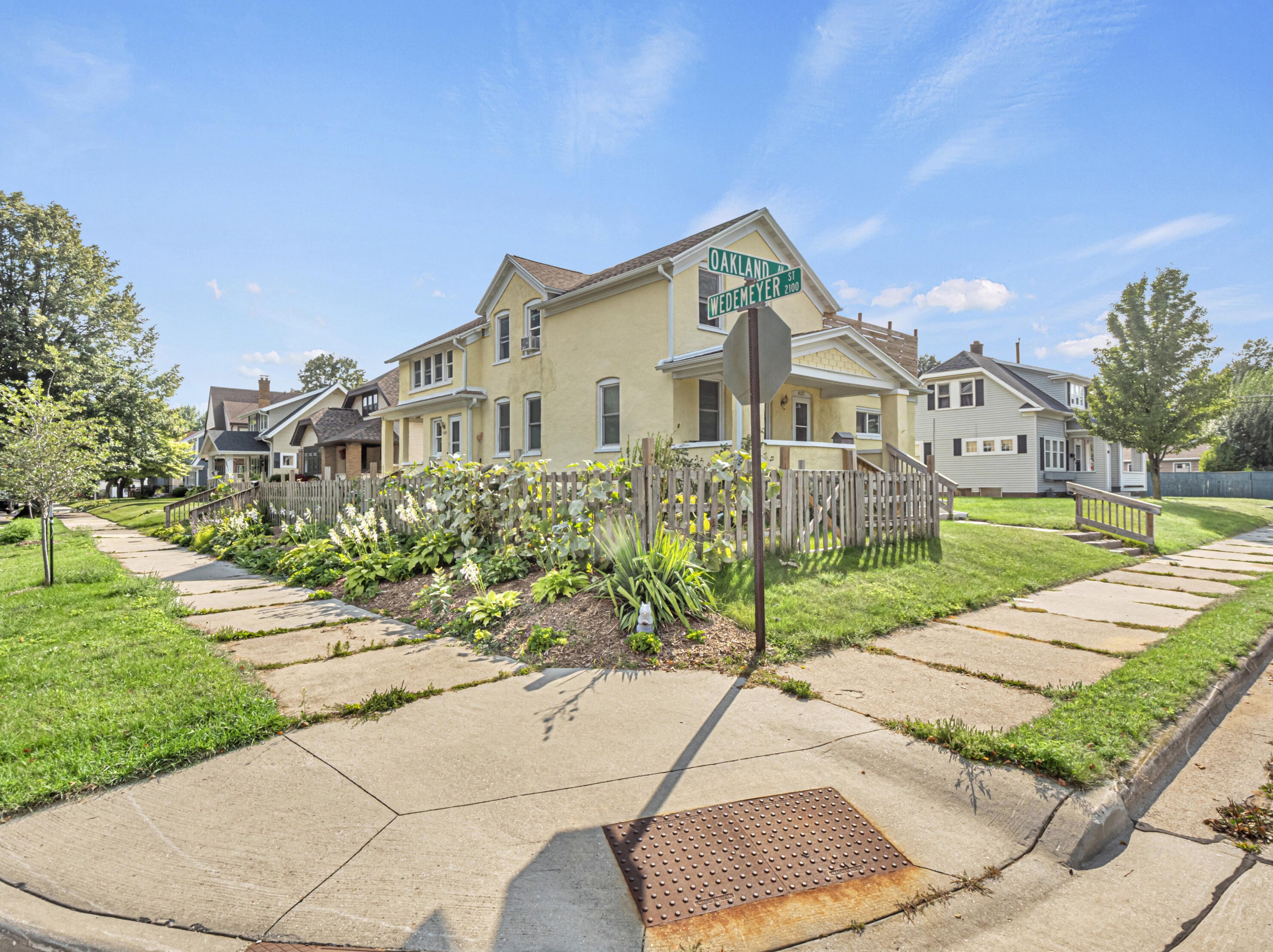 1237 Oakland Ave, Sheboygan WI  53081-5956 exterior